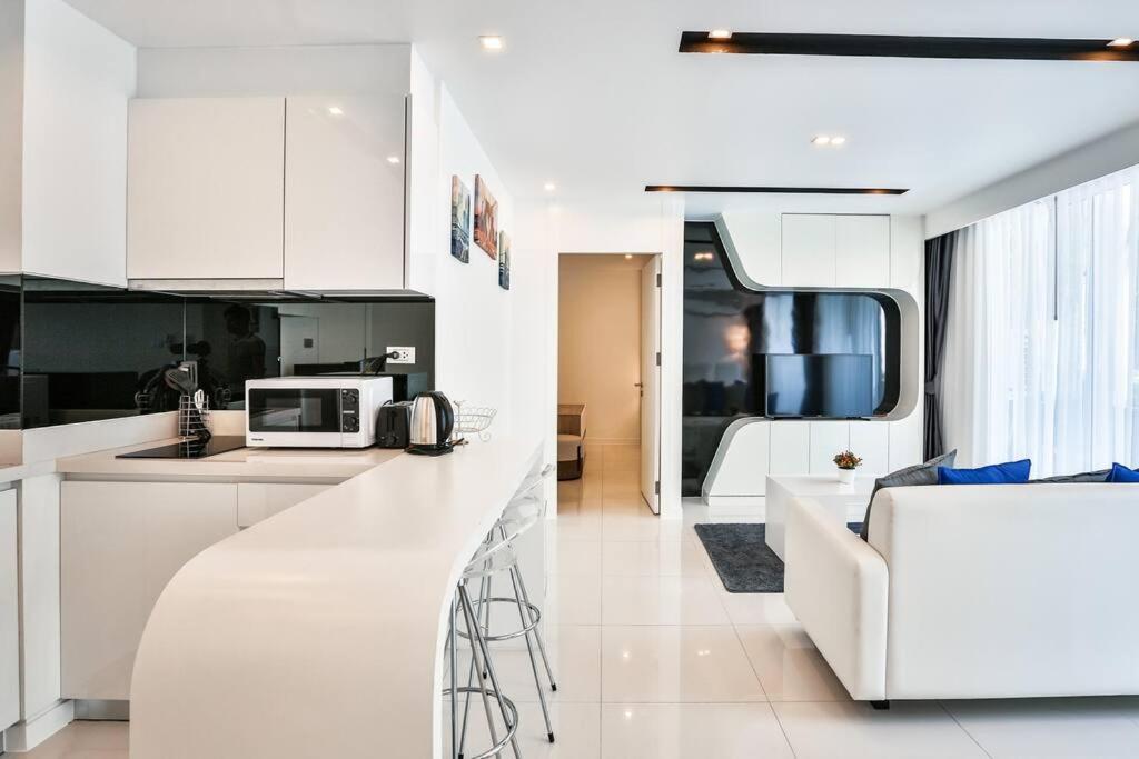 Center With 2 Bedroom *