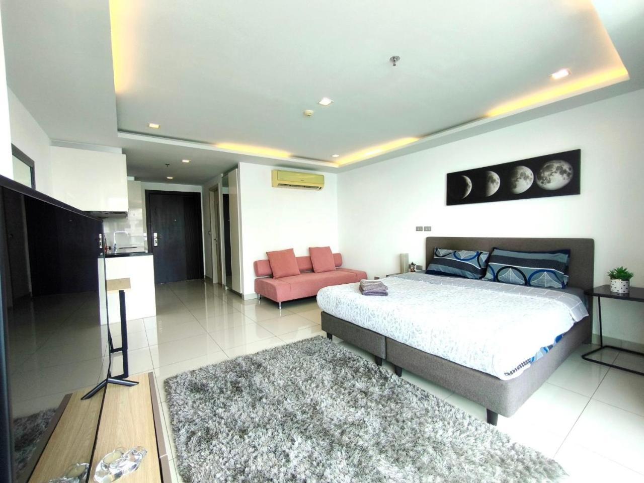 Sea View At Wong Amat Tower 3505