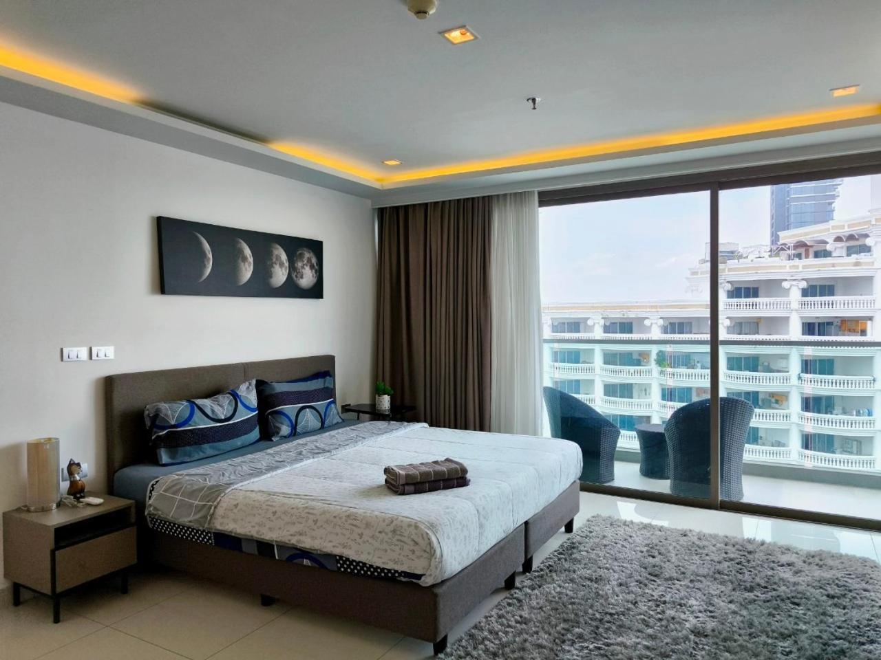 Sea View At Wong Amat Tower 3505