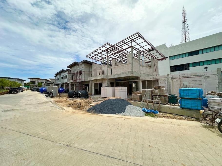 Villa Super Luxury 3 Bedroom Private Pool With Jacuzzi, Near 711, 10 Minutes To Walking Street And - Mt6 *