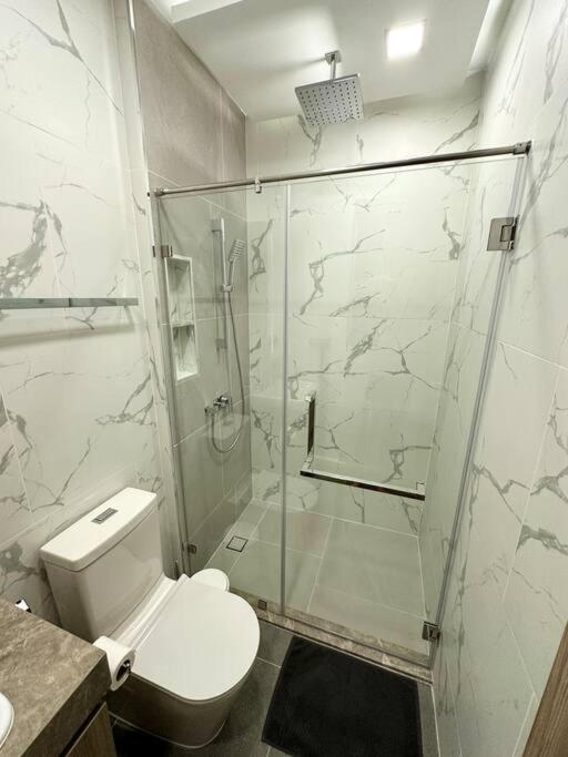 Super Luxury 3 Bedroom Private Pool With Jacuzzi, Near 711, 10 Minutes To Walking Street And - Mt6
