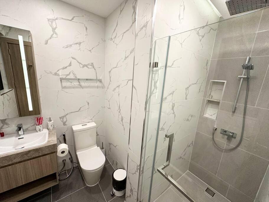 Villa Super Luxury 3 Bedroom Private Pool With Jacuzzi, Near 711, 10 Minutes To Walking Street And - Mt6