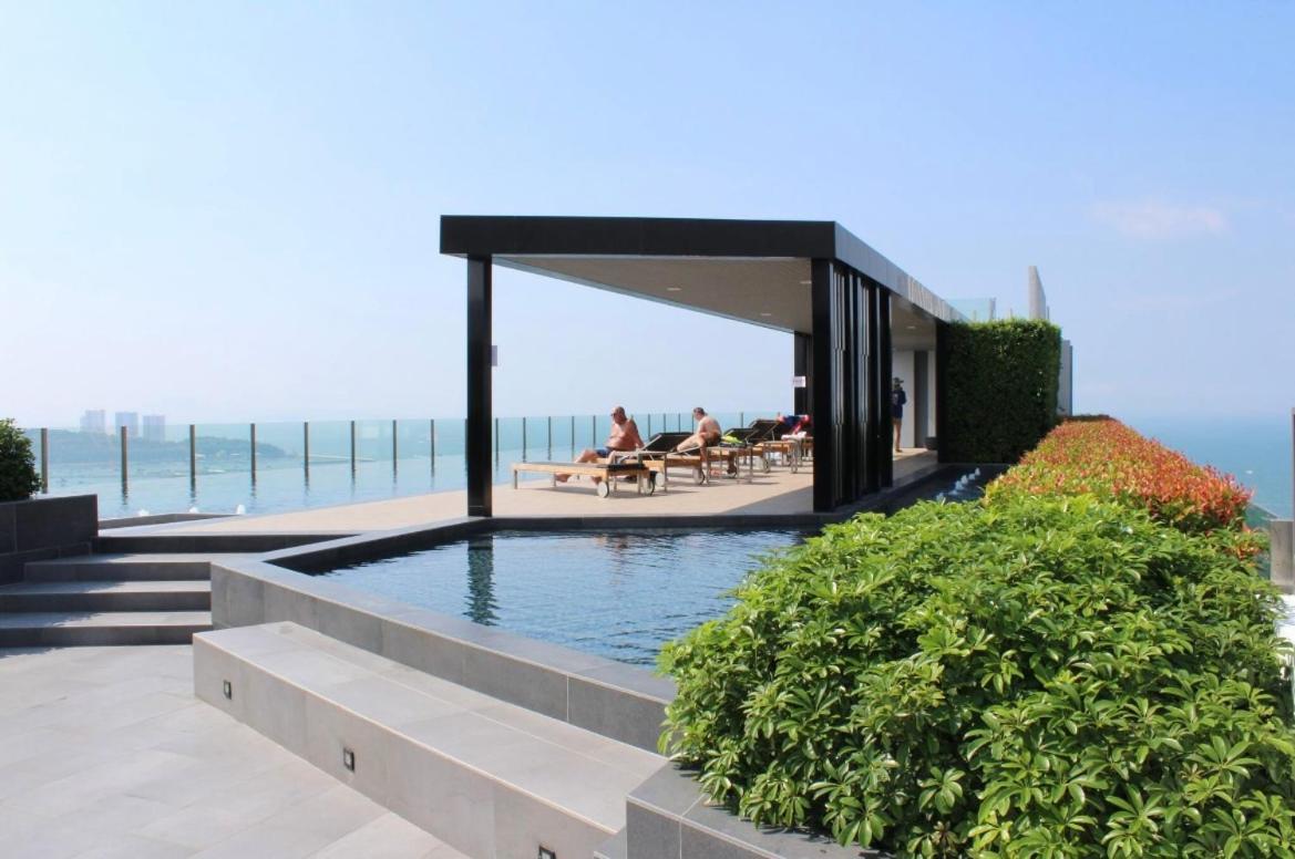 Apartment The Base Super Pattaya