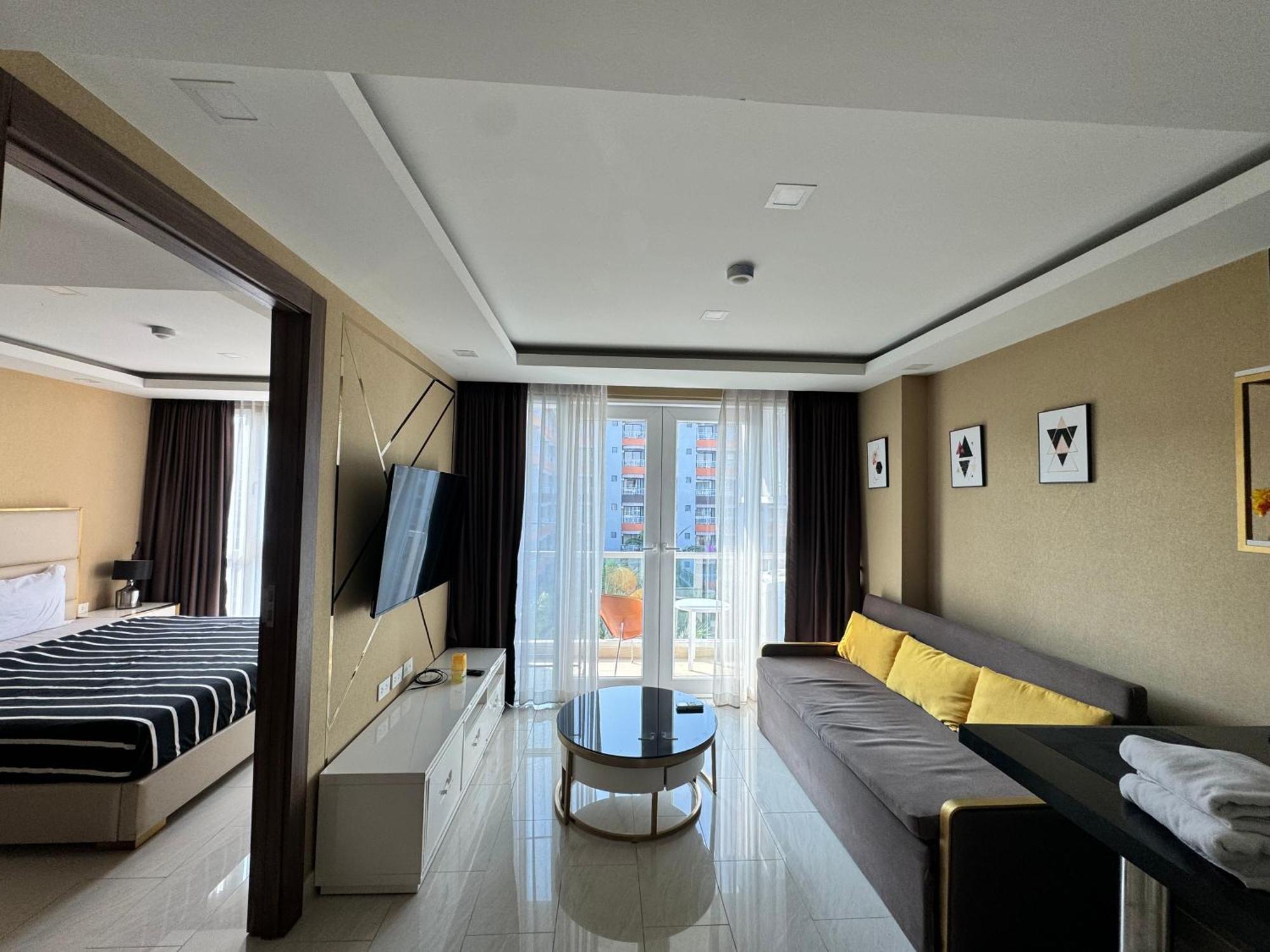 Grand Avenue Super Pattaya