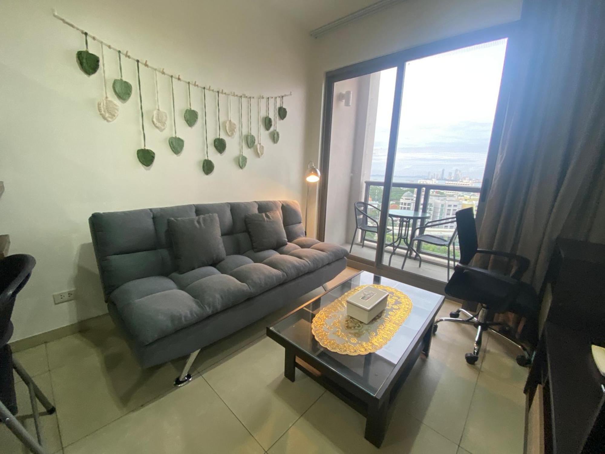 Single Bedroom Sea View With Balcony Unixx Apartment Pattaya