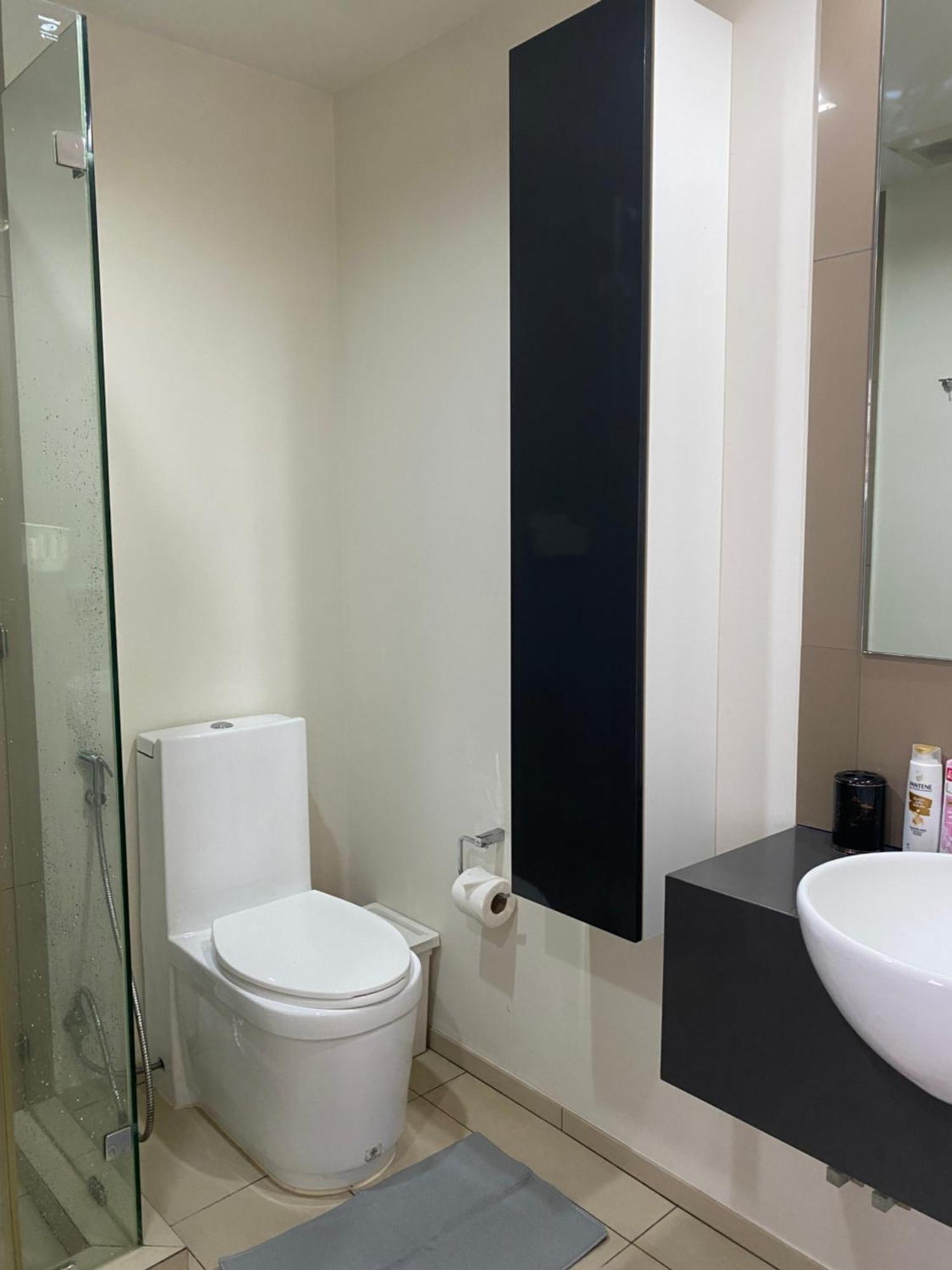 Single Bedroom Sea View With Balcony Unixx Apartment Pattaya