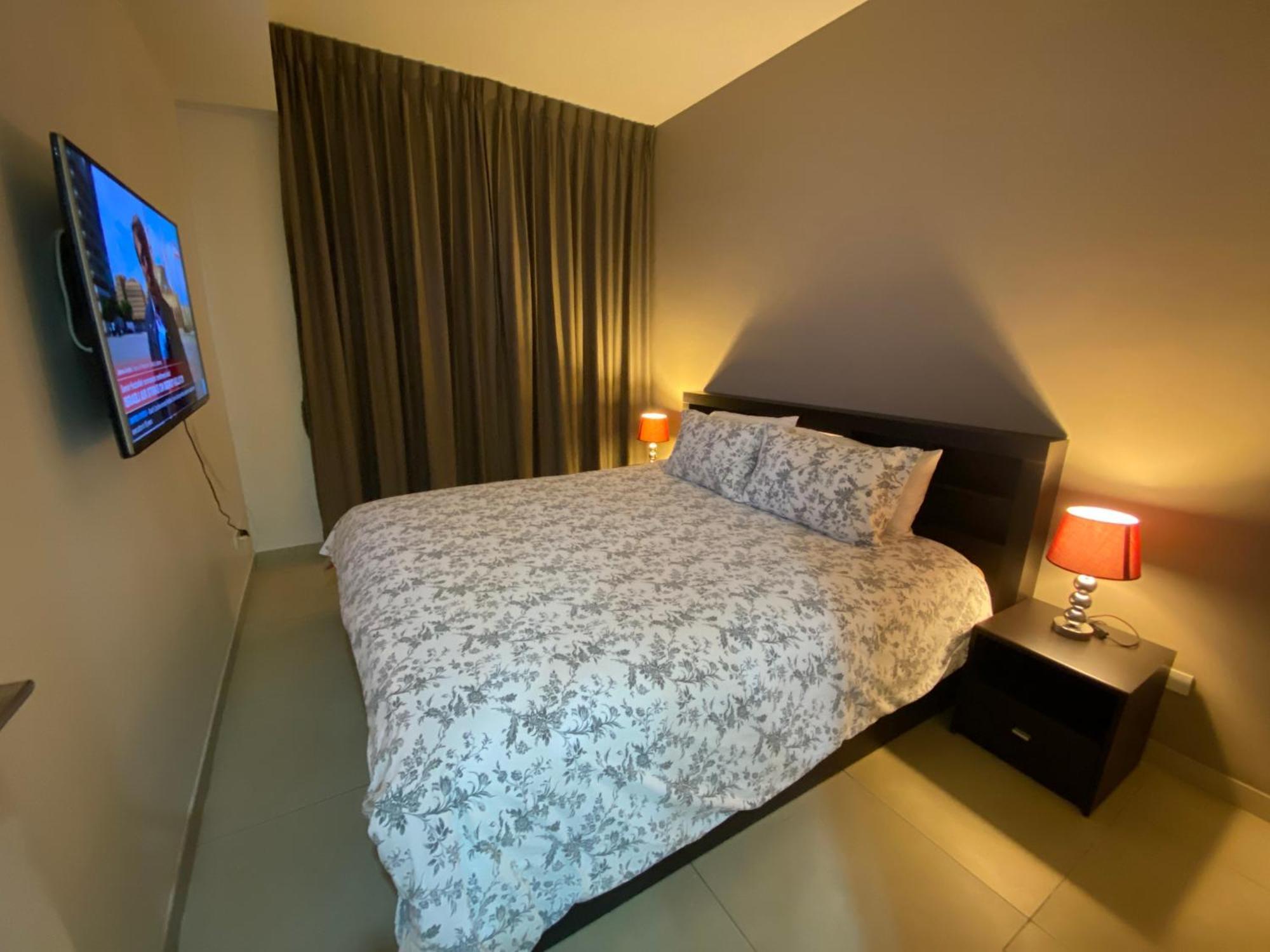 Single Bedroom Sea View With Balcony Unixx Apartment *