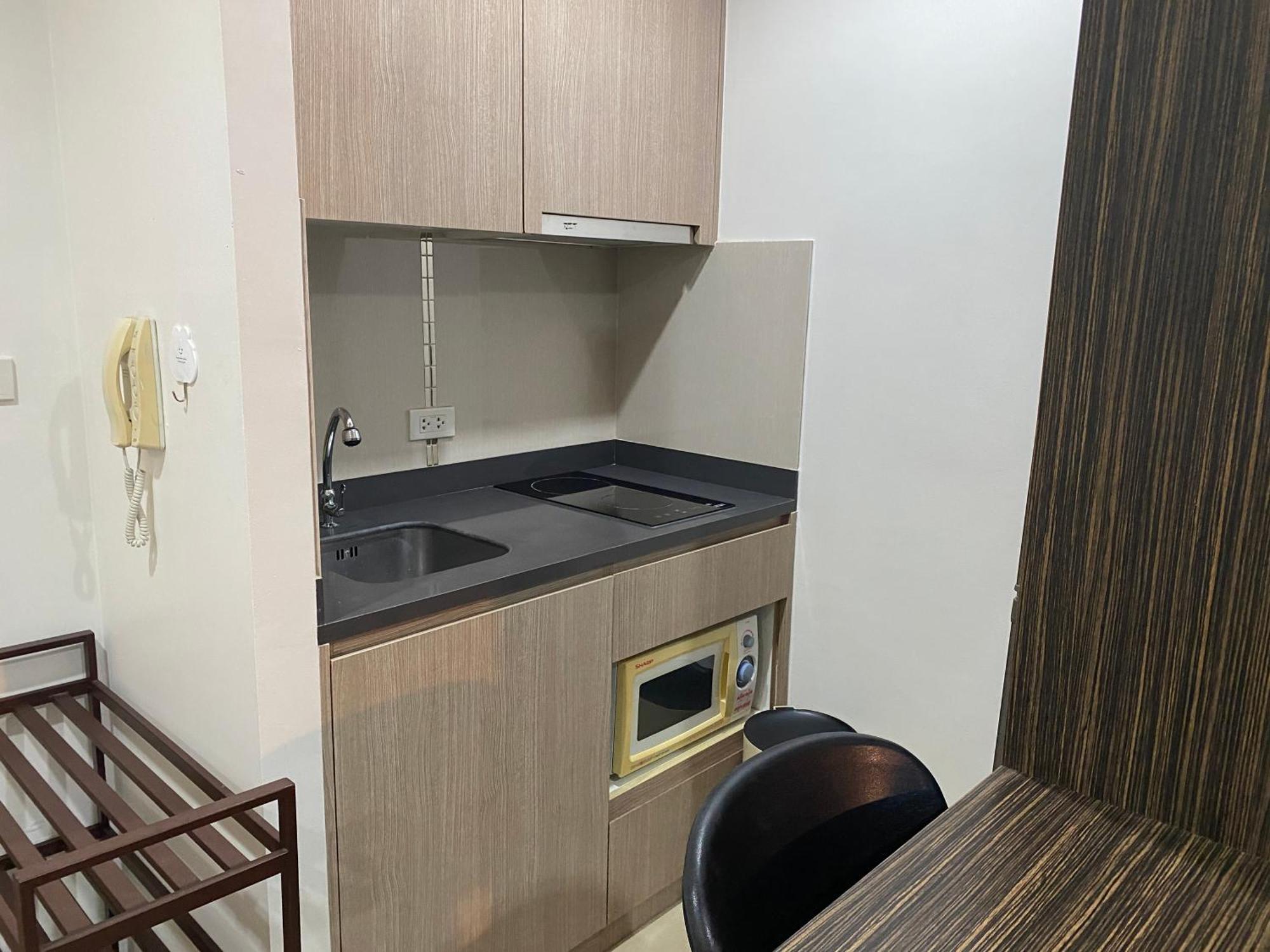 Apartment Single Bedroom Sea View With Balcony Unixx Pattaya