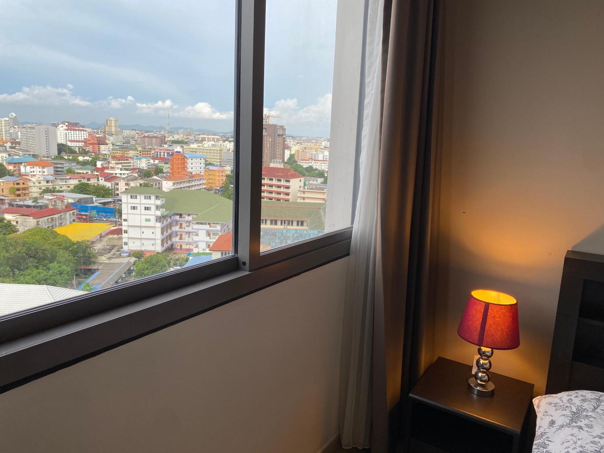 Single Bedroom Sea View With Balcony Unixx Pattaya