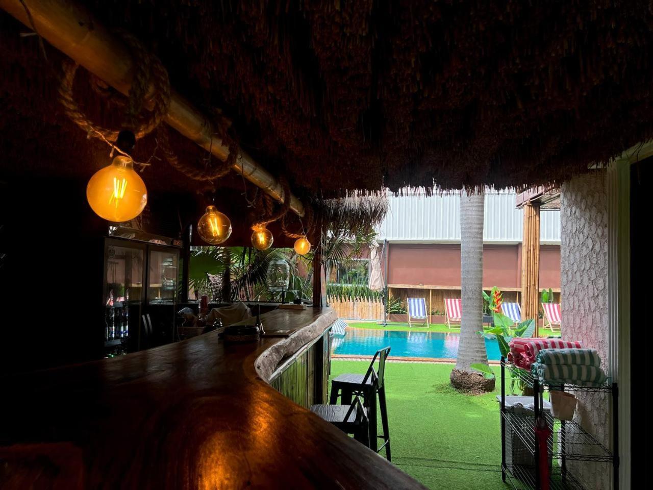 Smokers Resort