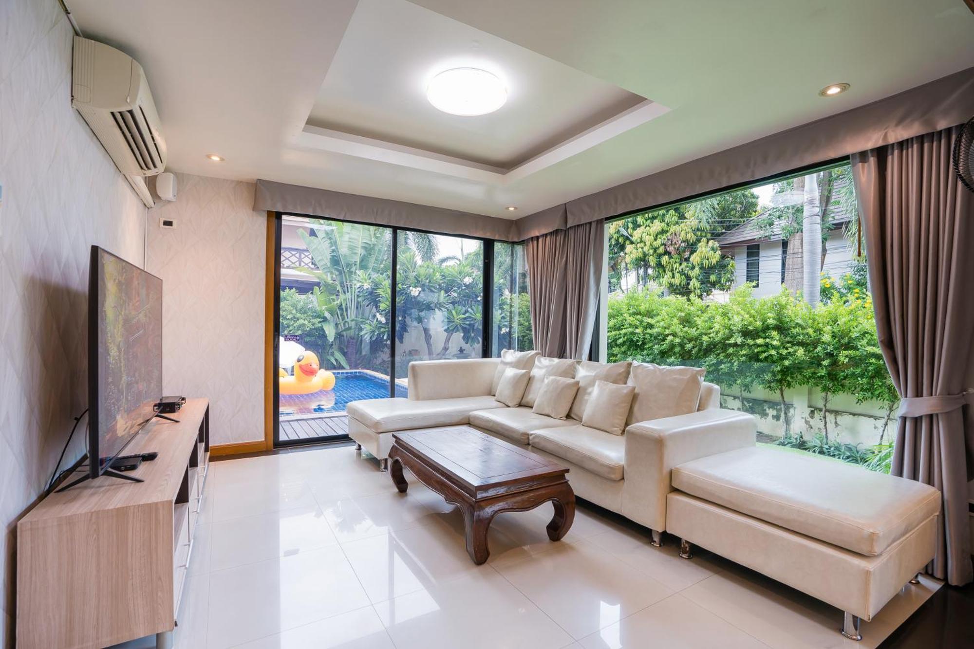 Amazing Natcha Pattaya