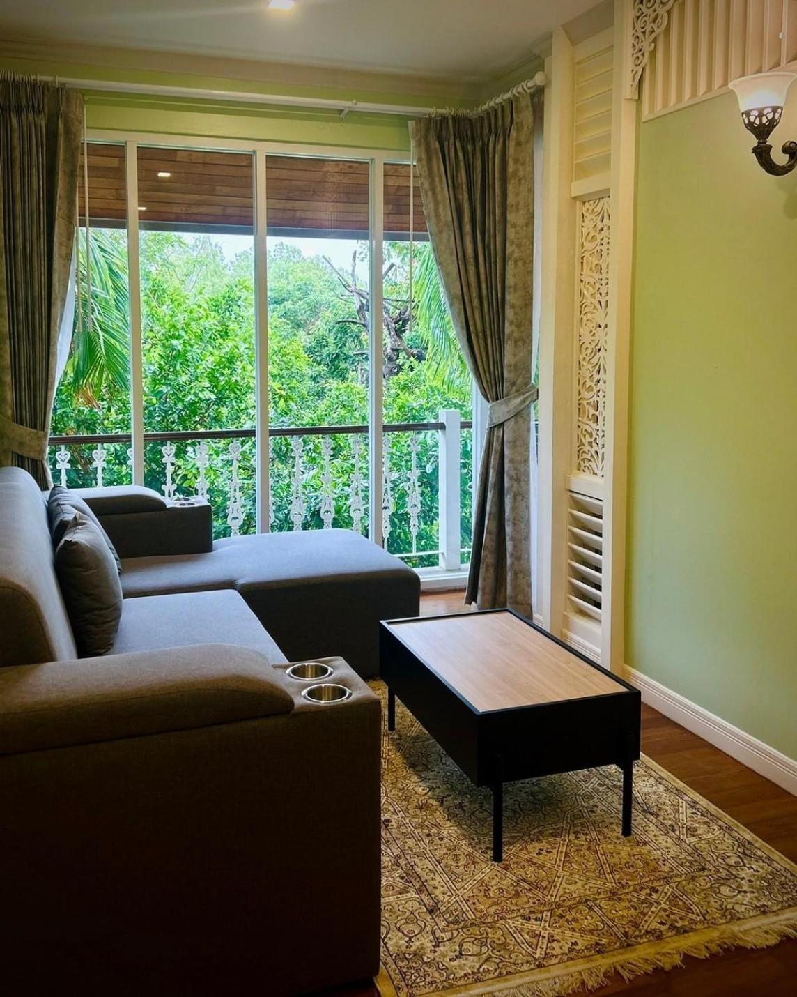 Ip Pool Resort Pattaya
