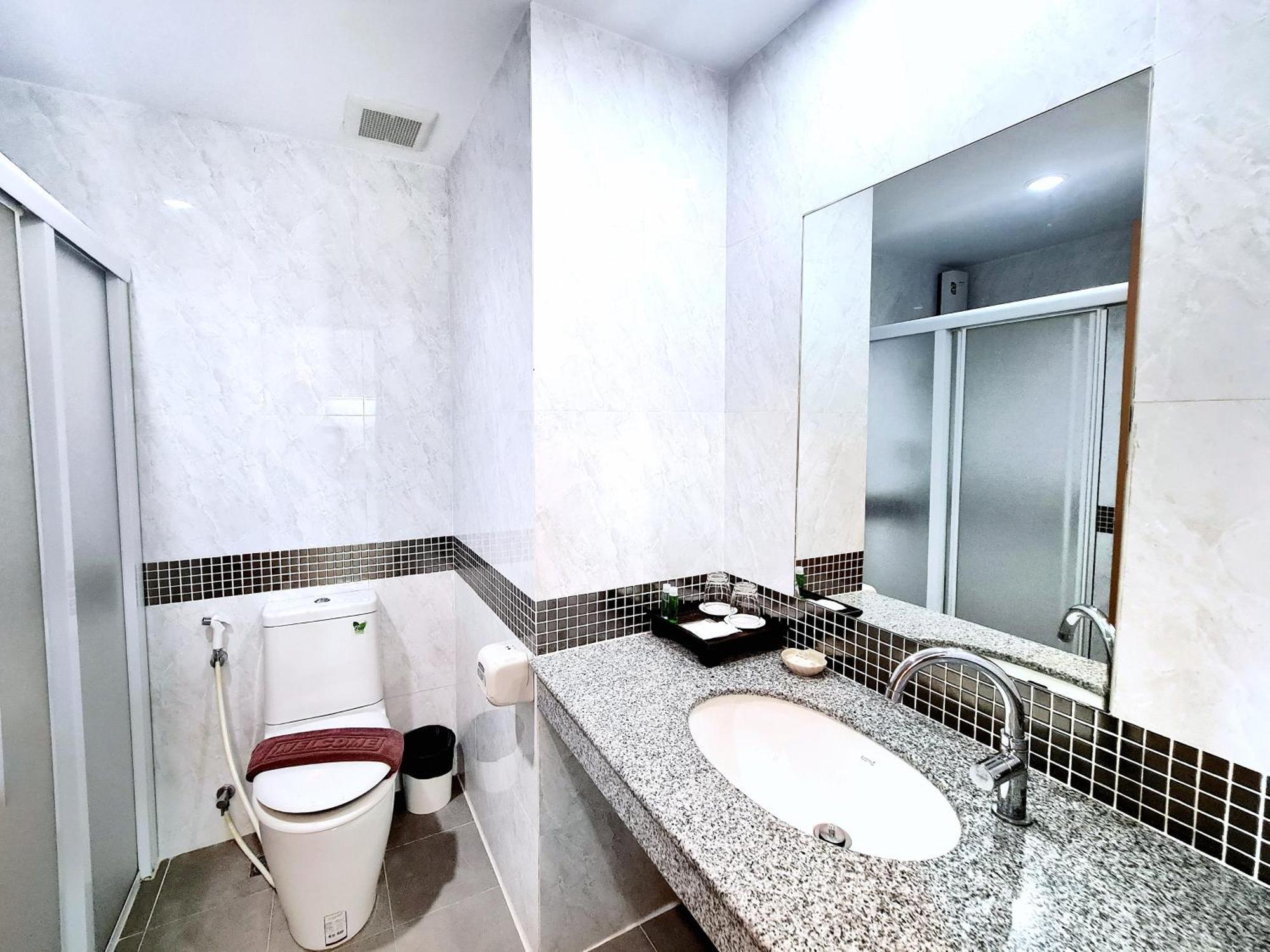 Hotel Nanthana 2*