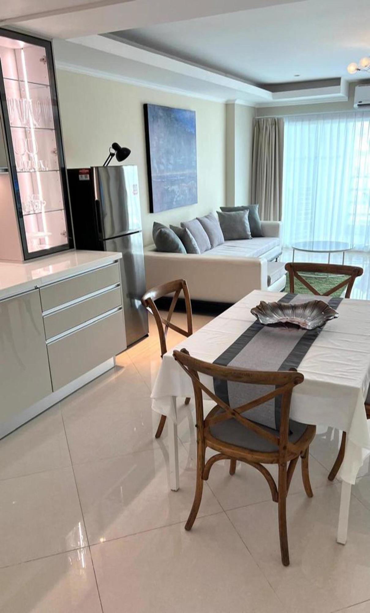 View Talay 7 Seaview Apartment