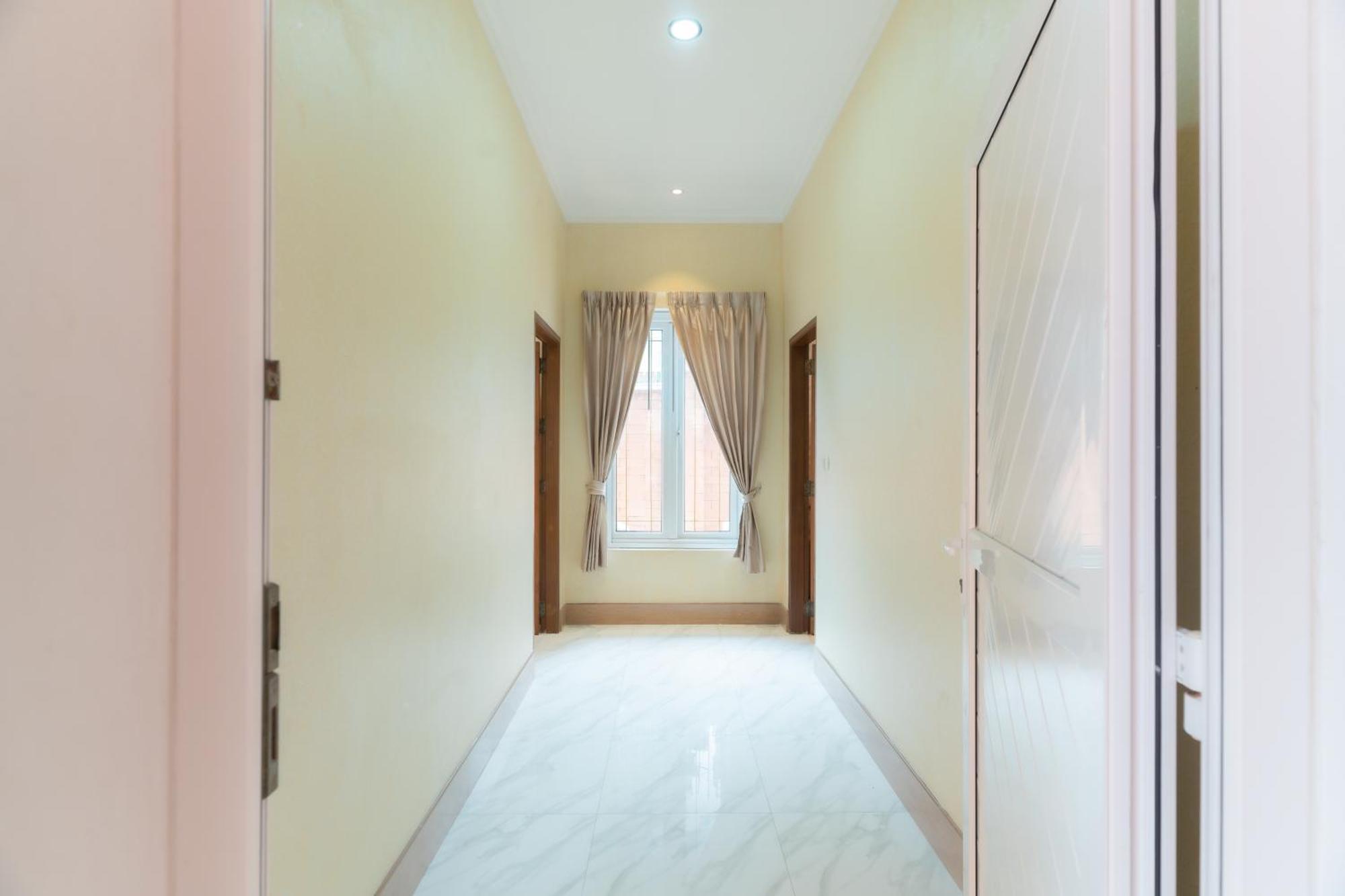 Villa 芭提雅市区近步行街1500平方6卧套房庄园别墅 Pattaya