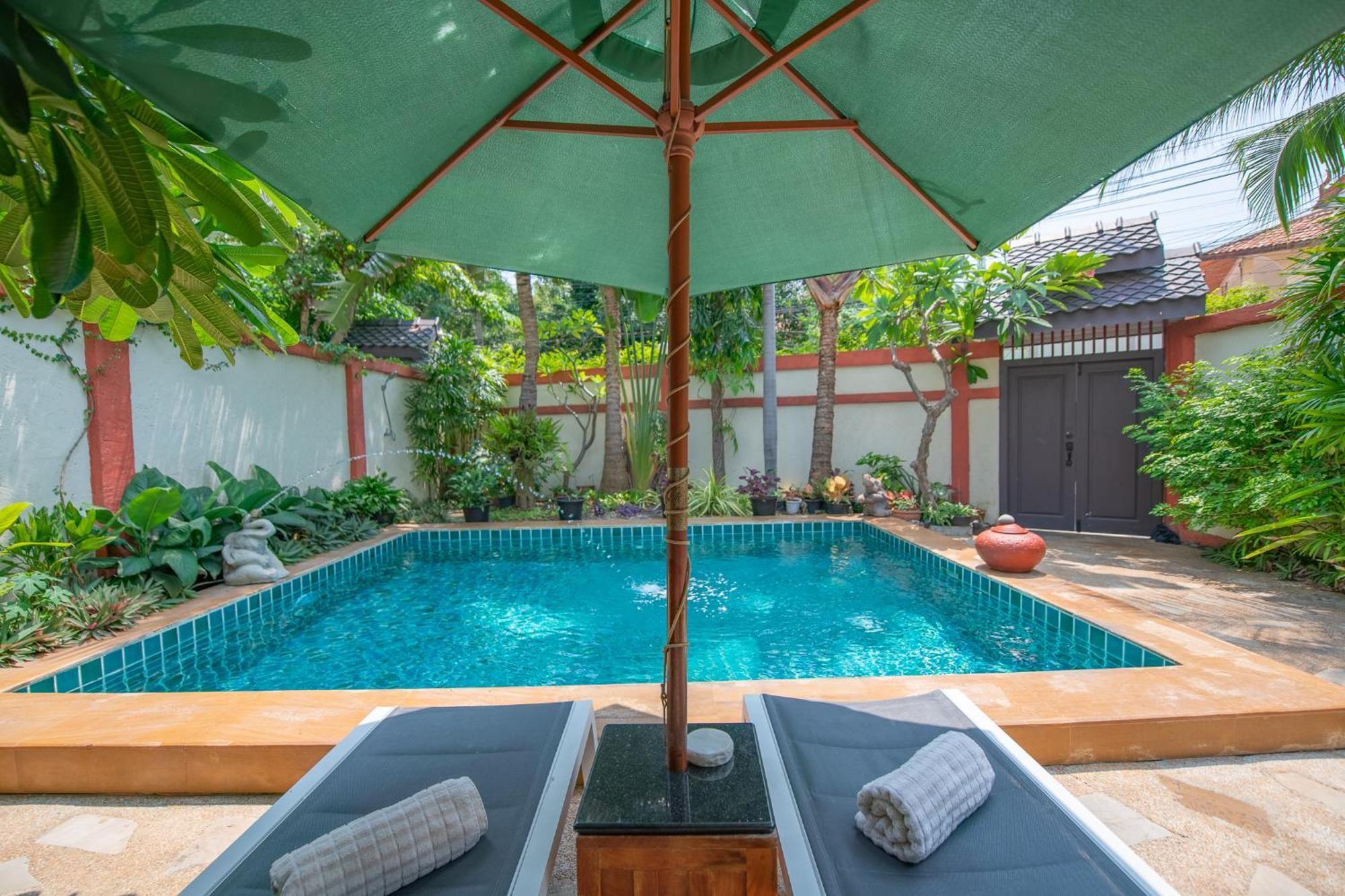 Ii, Totally Private Pool Apartment