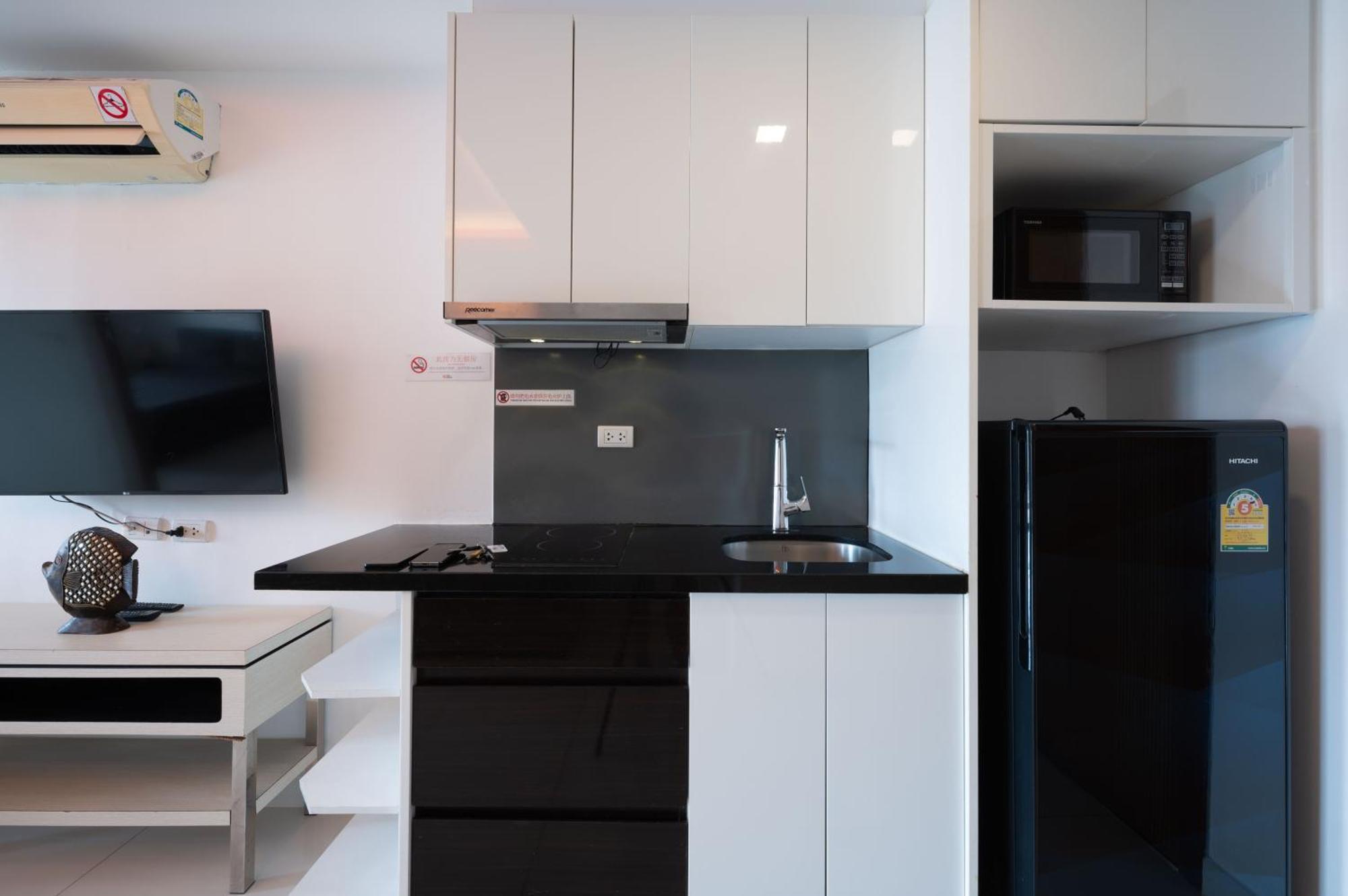 C-view By Apartwell Apartment *