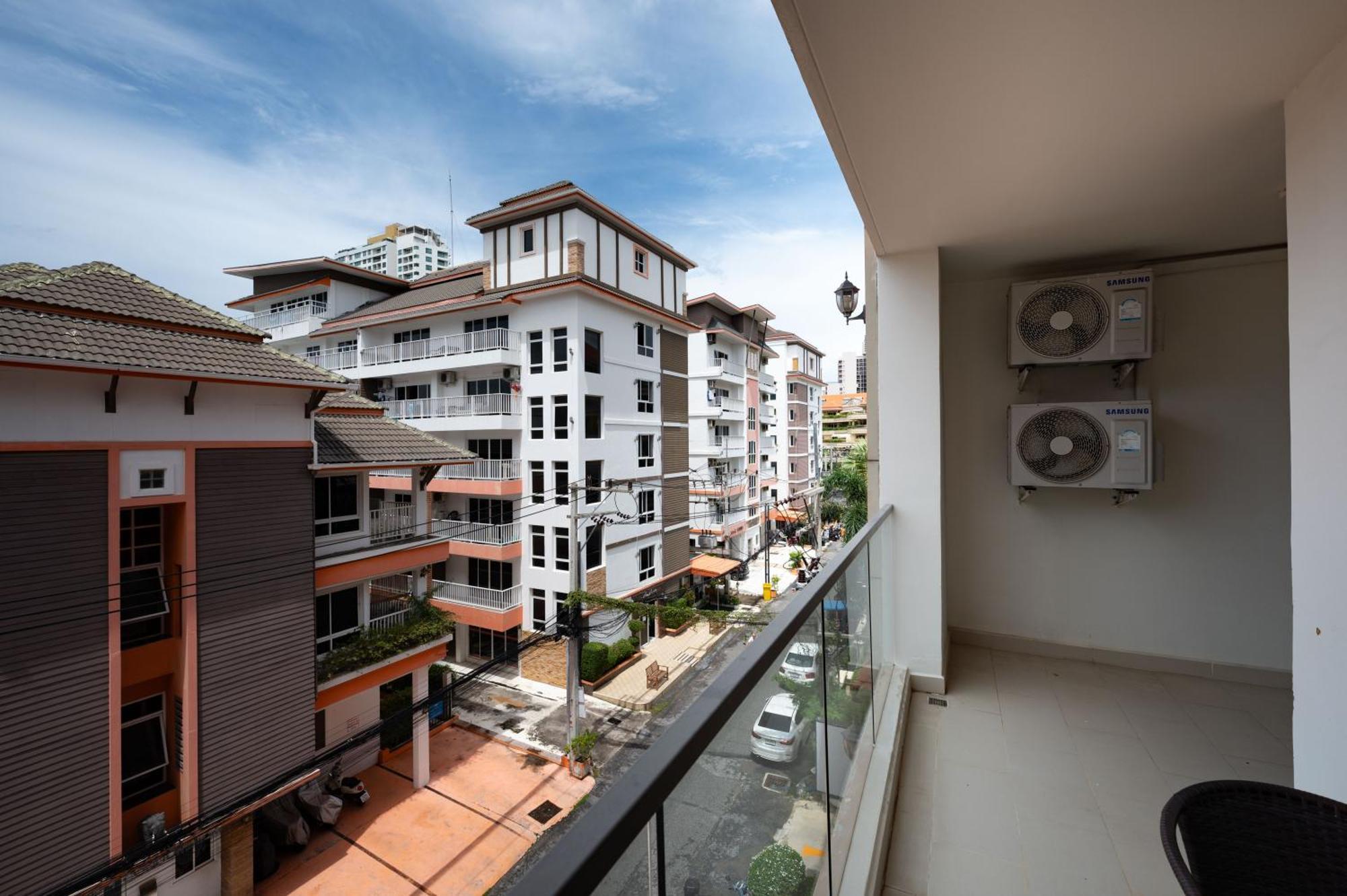 C-view By Apartwell Apartment *
