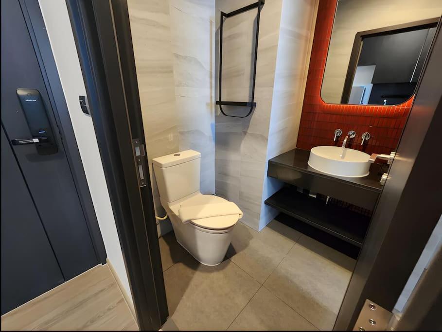 Apartment With Roof Pool Pattaya