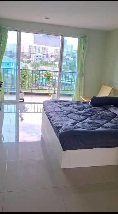 Peaceful 300 Sq Ft With 2 Balcony, Mountain View Pattaya
