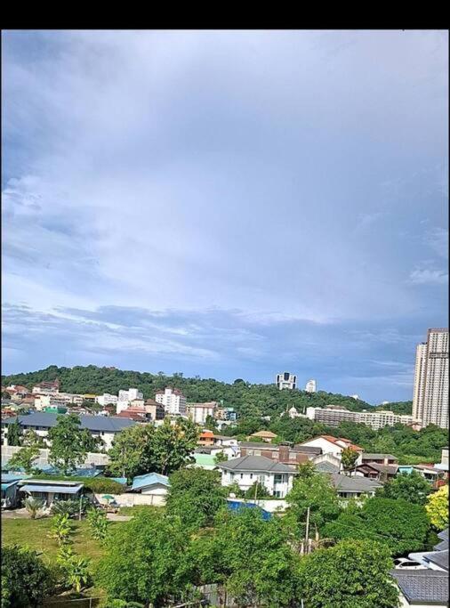 Peaceful 300 Sq Ft With 2 Balcony, Mountain View