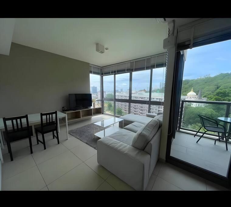 Luxury 70sqm 2 Bedroom Next To Walking Street Pattaya