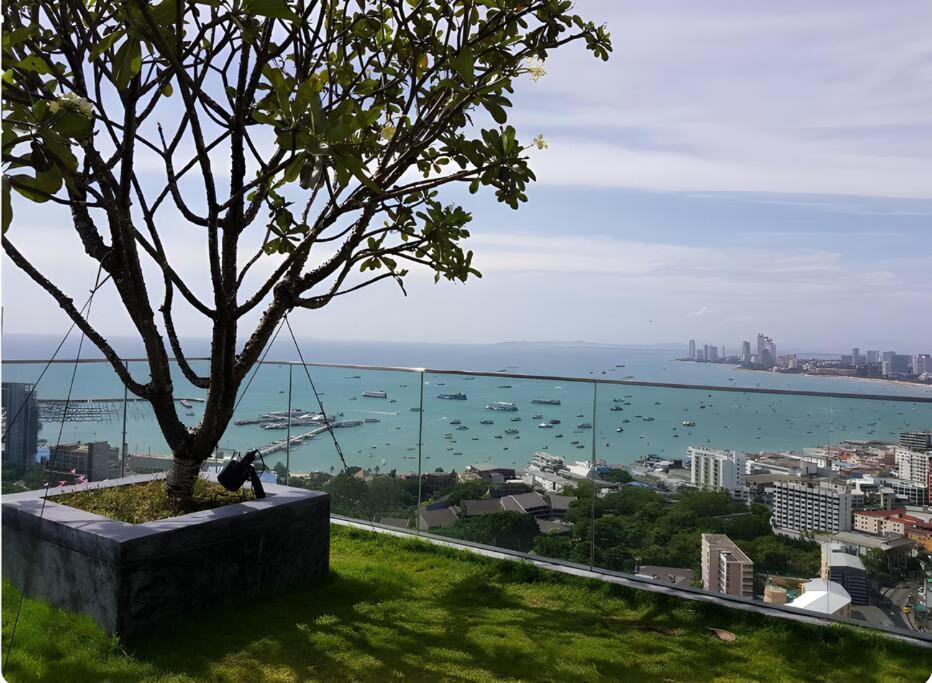 Luxury 70sqm 2 Bedroom Next To Walking Street Apartment