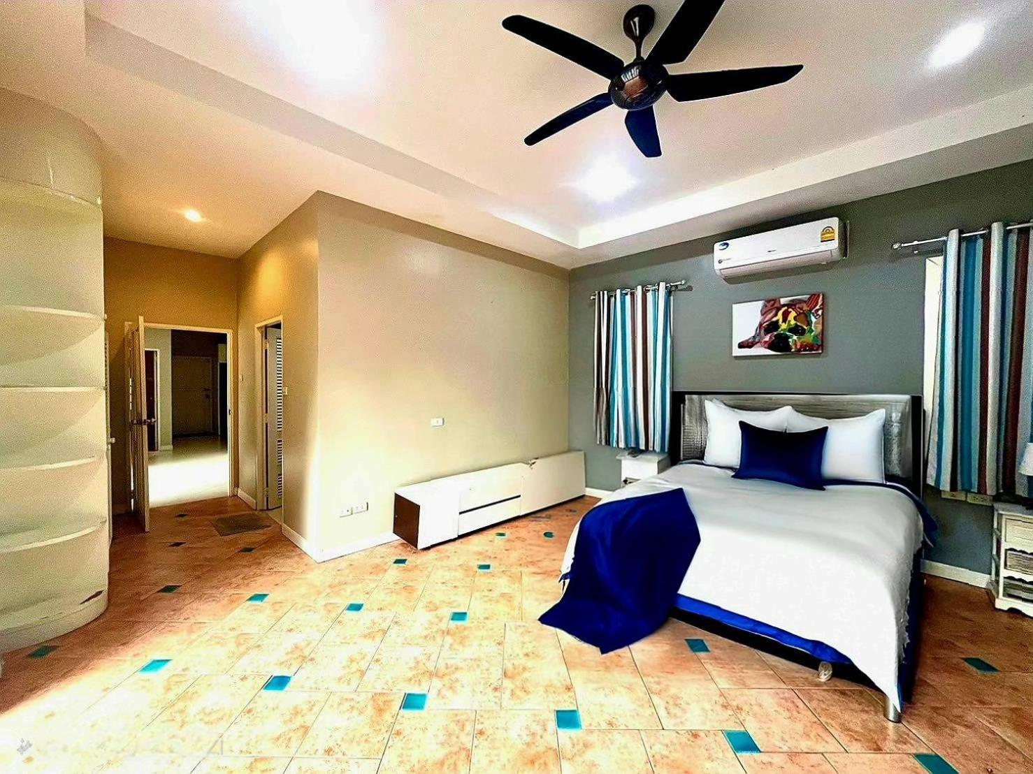 Villa Pool 5bedroom Cosy Big Area Close To The Pattaya