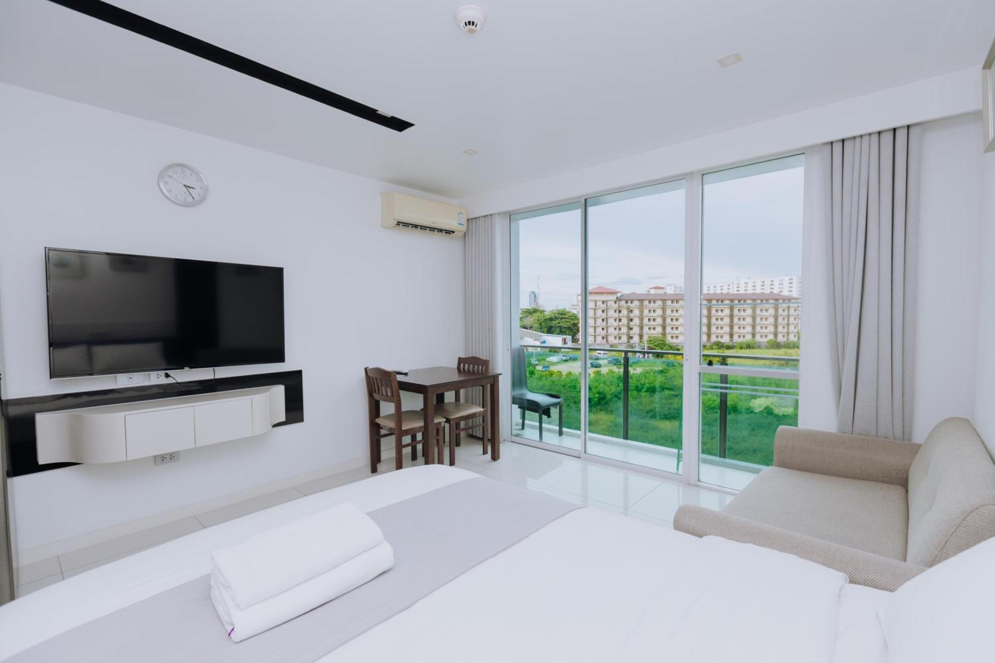 Apartment Center By K *