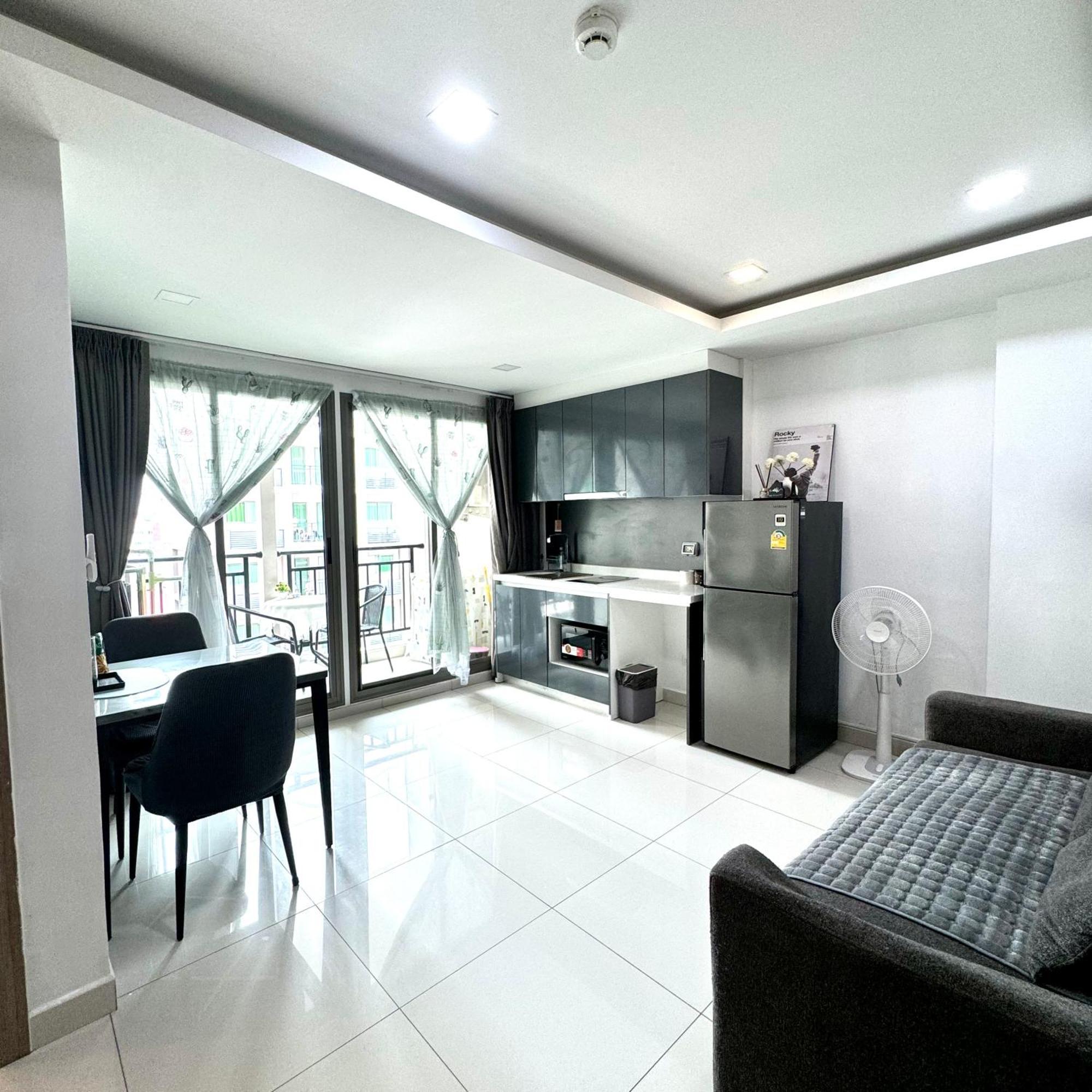 Apartment Arcadia Continental 1br Mid-high Floor Pool View Cozy Vibes *