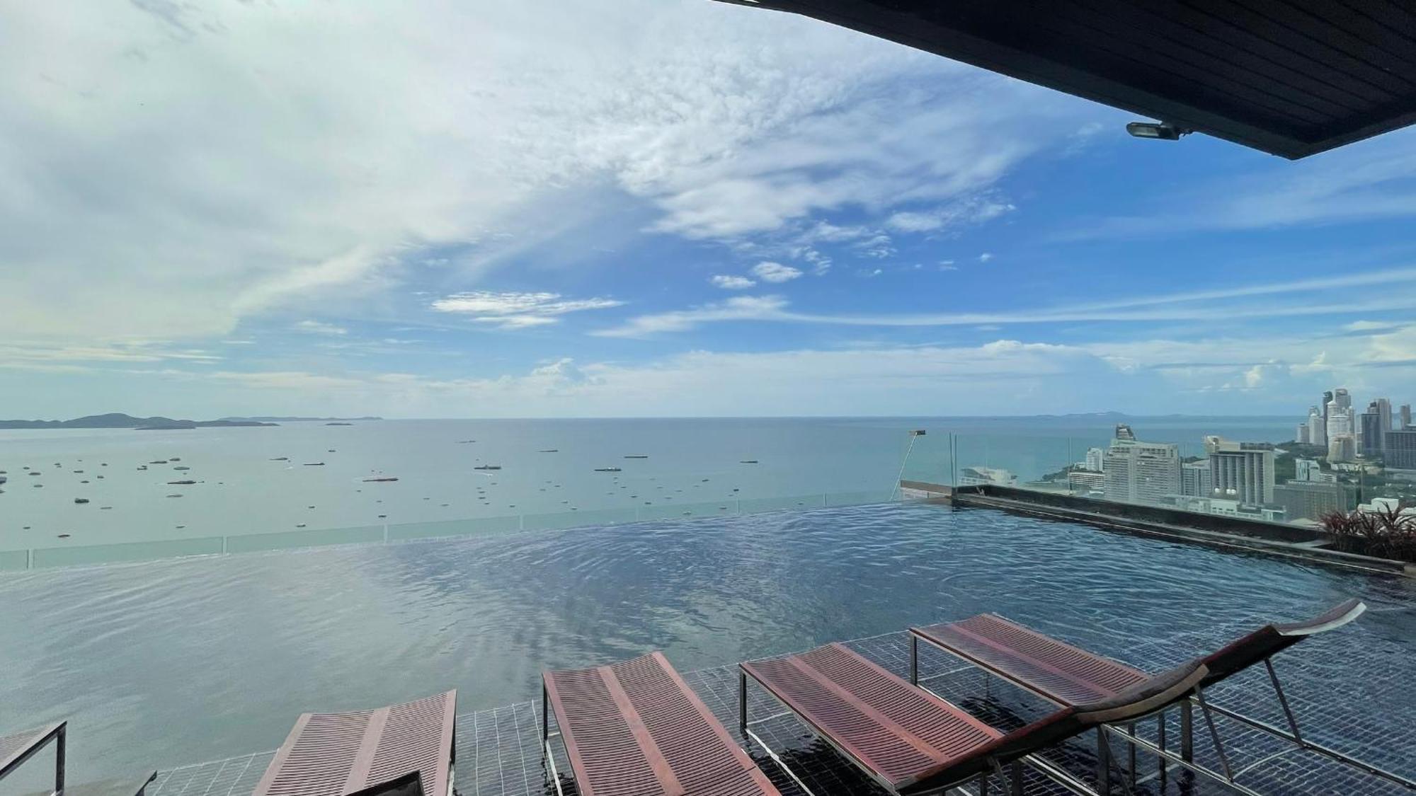 Near & Soi6 - Amazing View Apartment