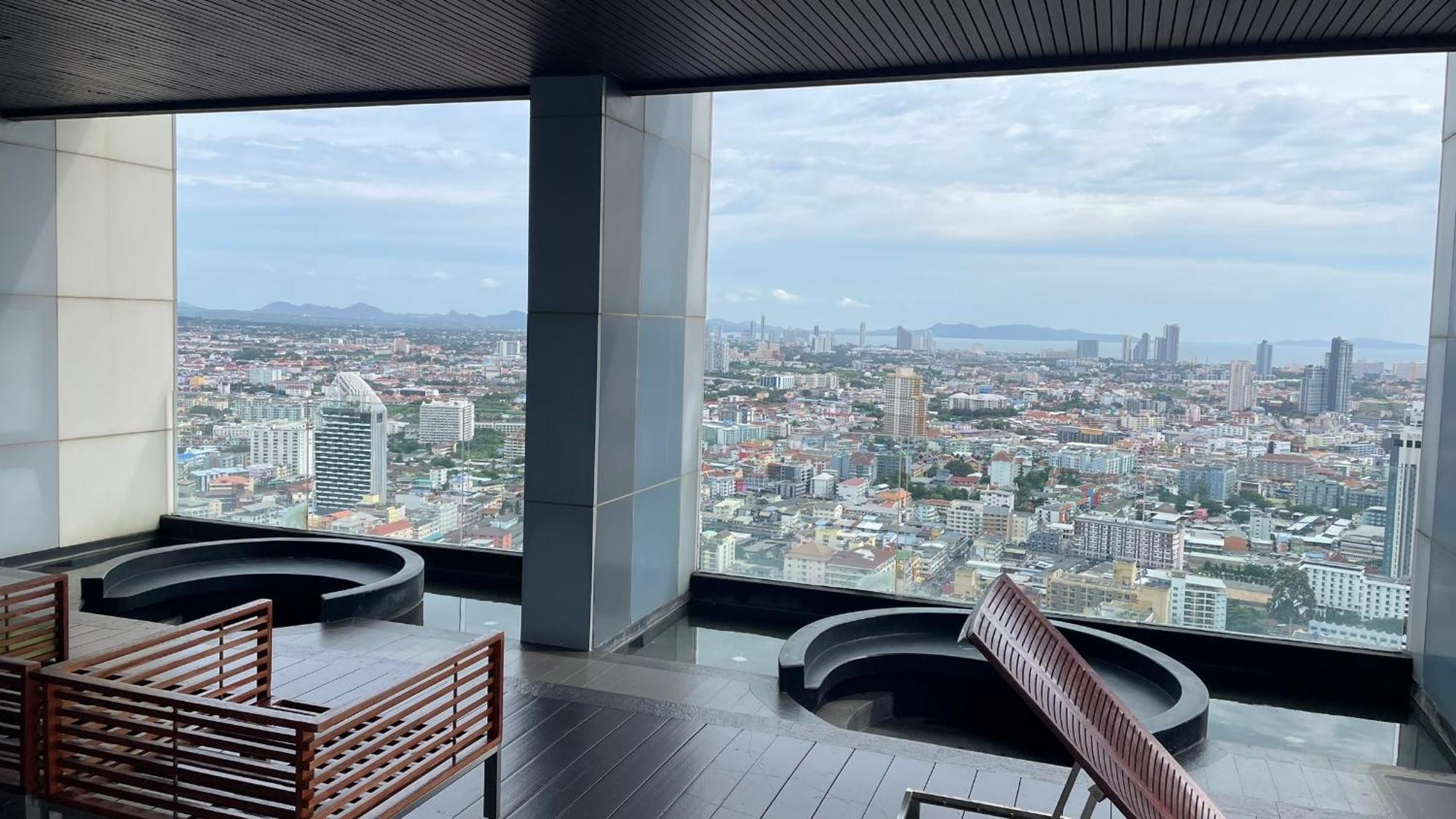 Near & Soi6 - Amazing View Pattaya