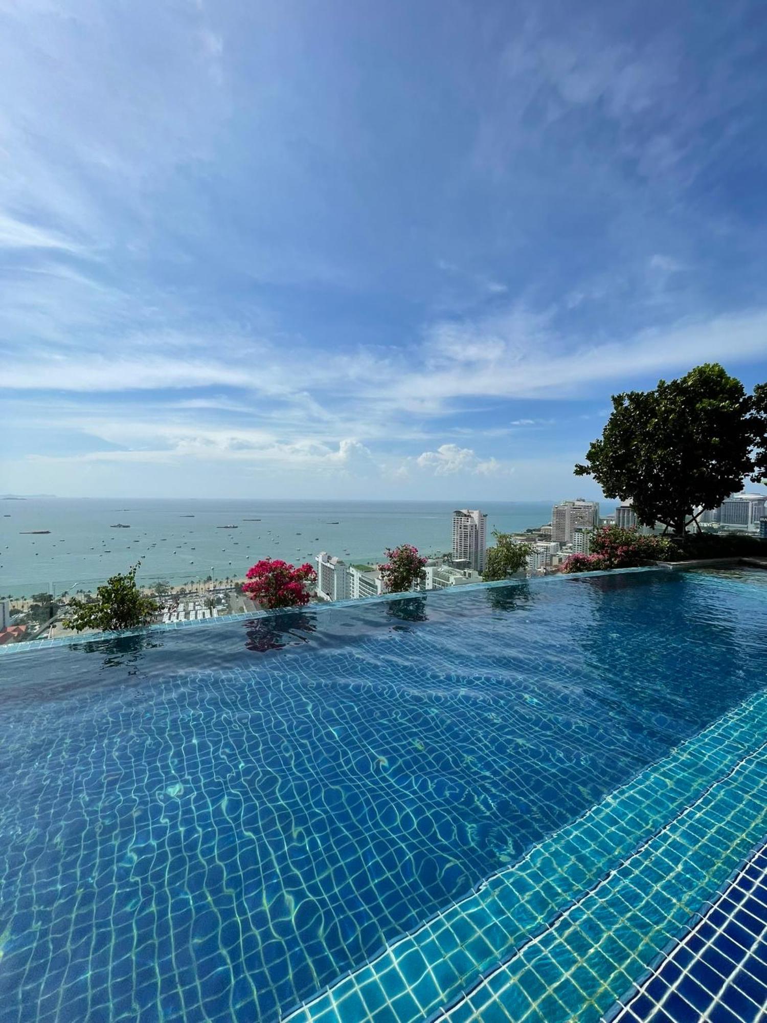 Near & Soi6 - Amazing View Apartment