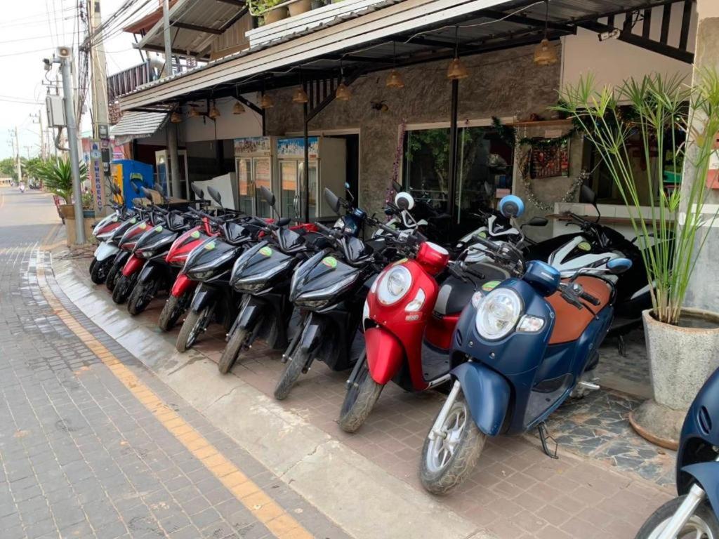 Rakchayanin Koh Larn 3*