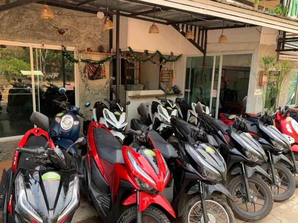 Rakchayanin Koh Larn Hotel 3*