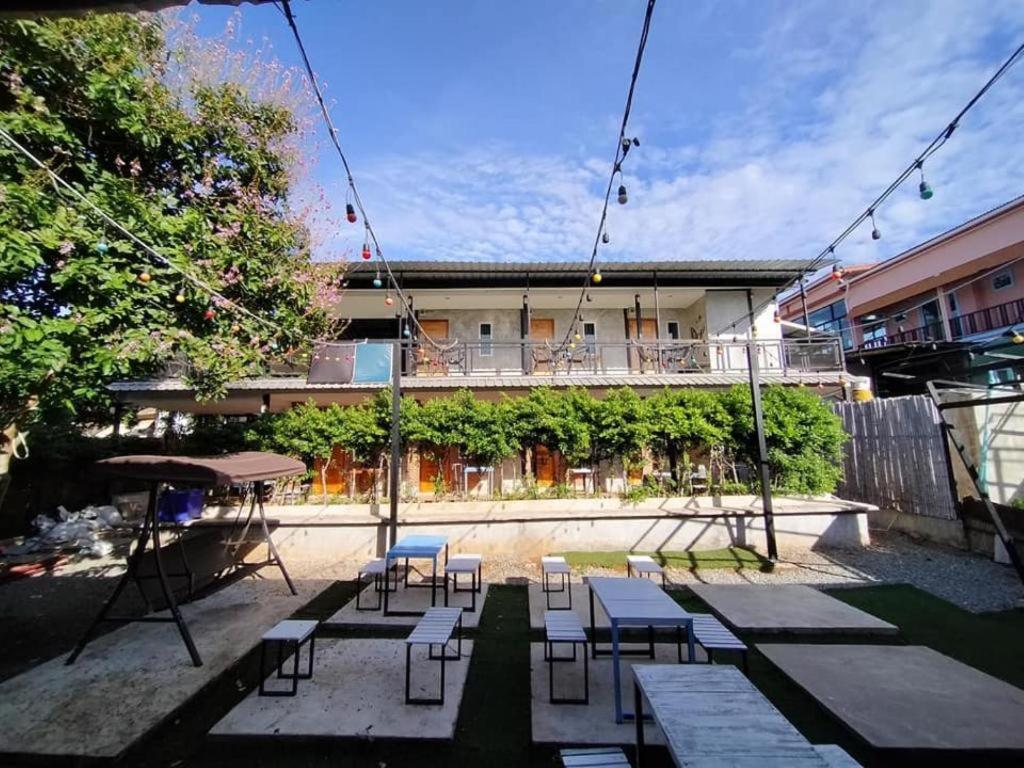 Rakchayanin Koh Larn Hotel