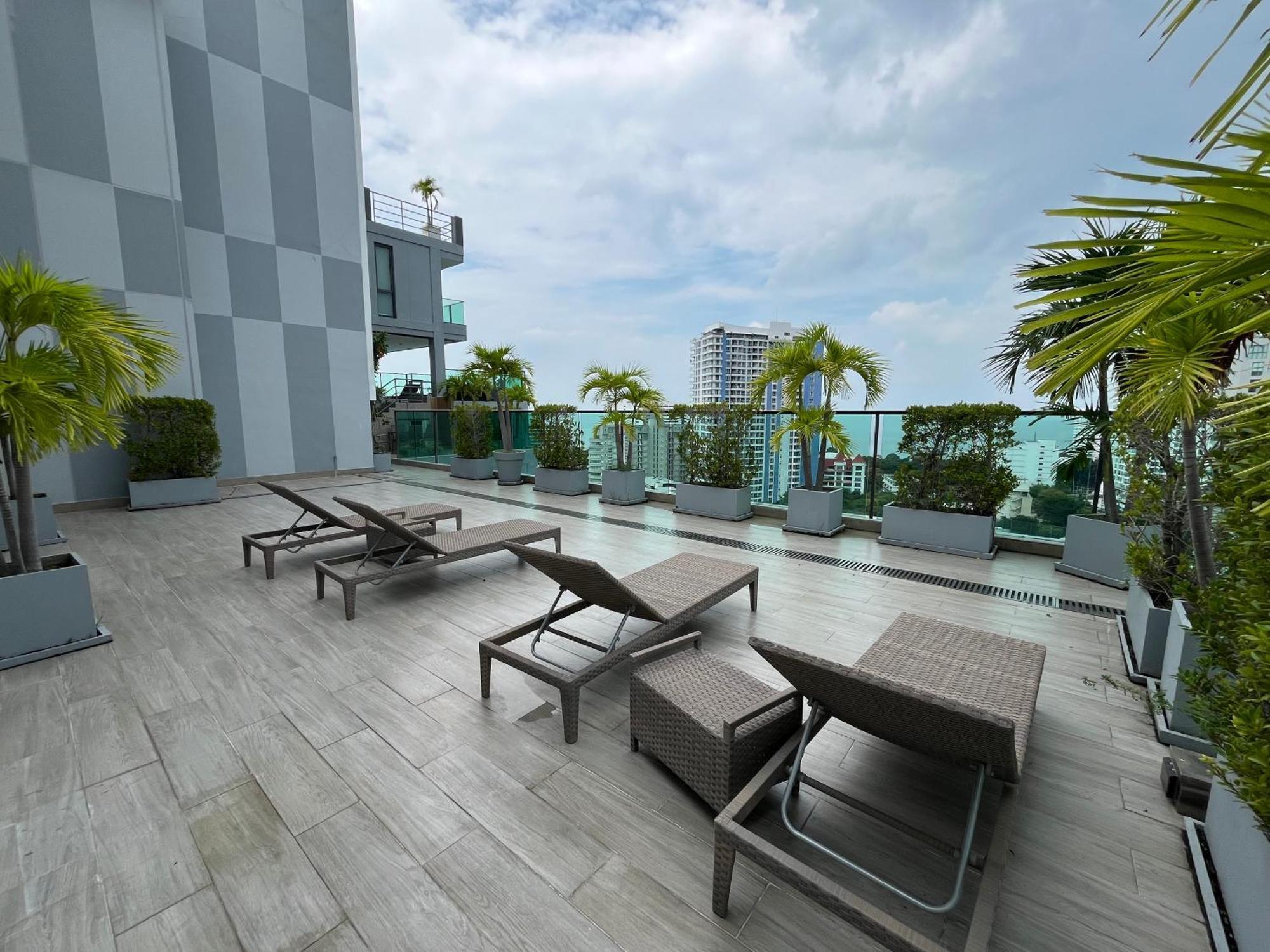 The Juwel By Amon Phra Tamnak Apartment Pattaya