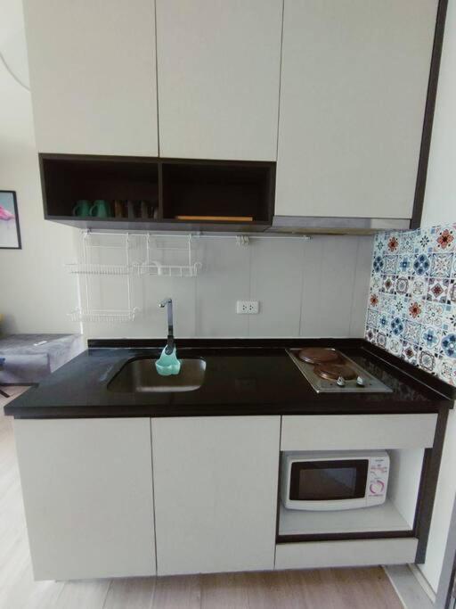 2 Bed Excellent Location Infinity Pool Pattaya