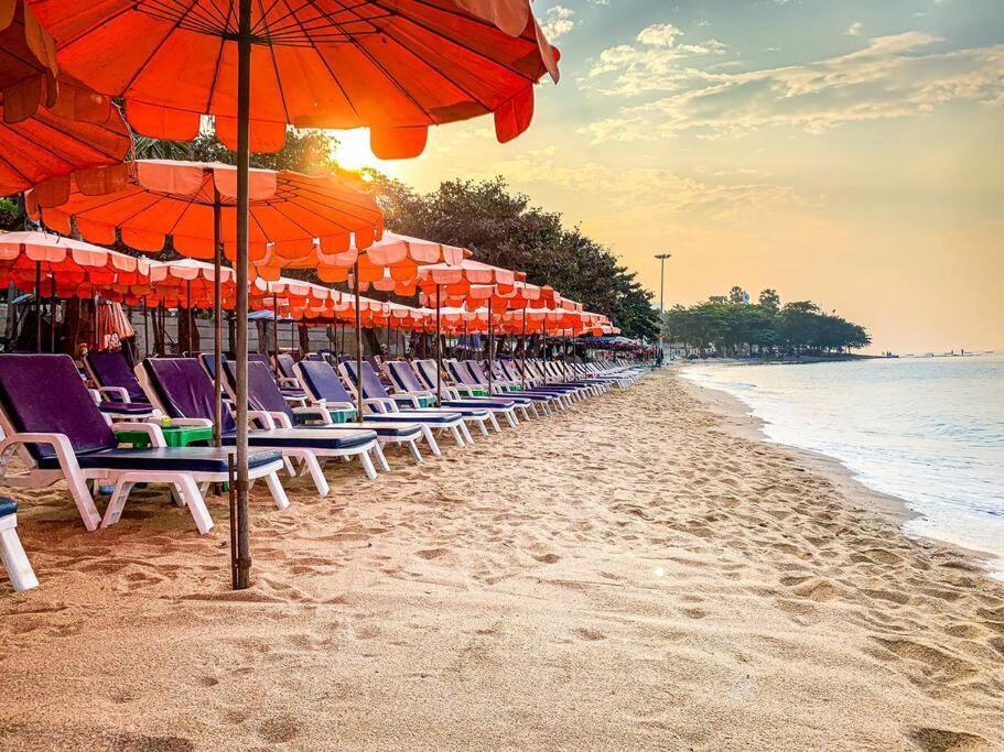 2 Bed Excellent Location Infinity Pool * Pattaya