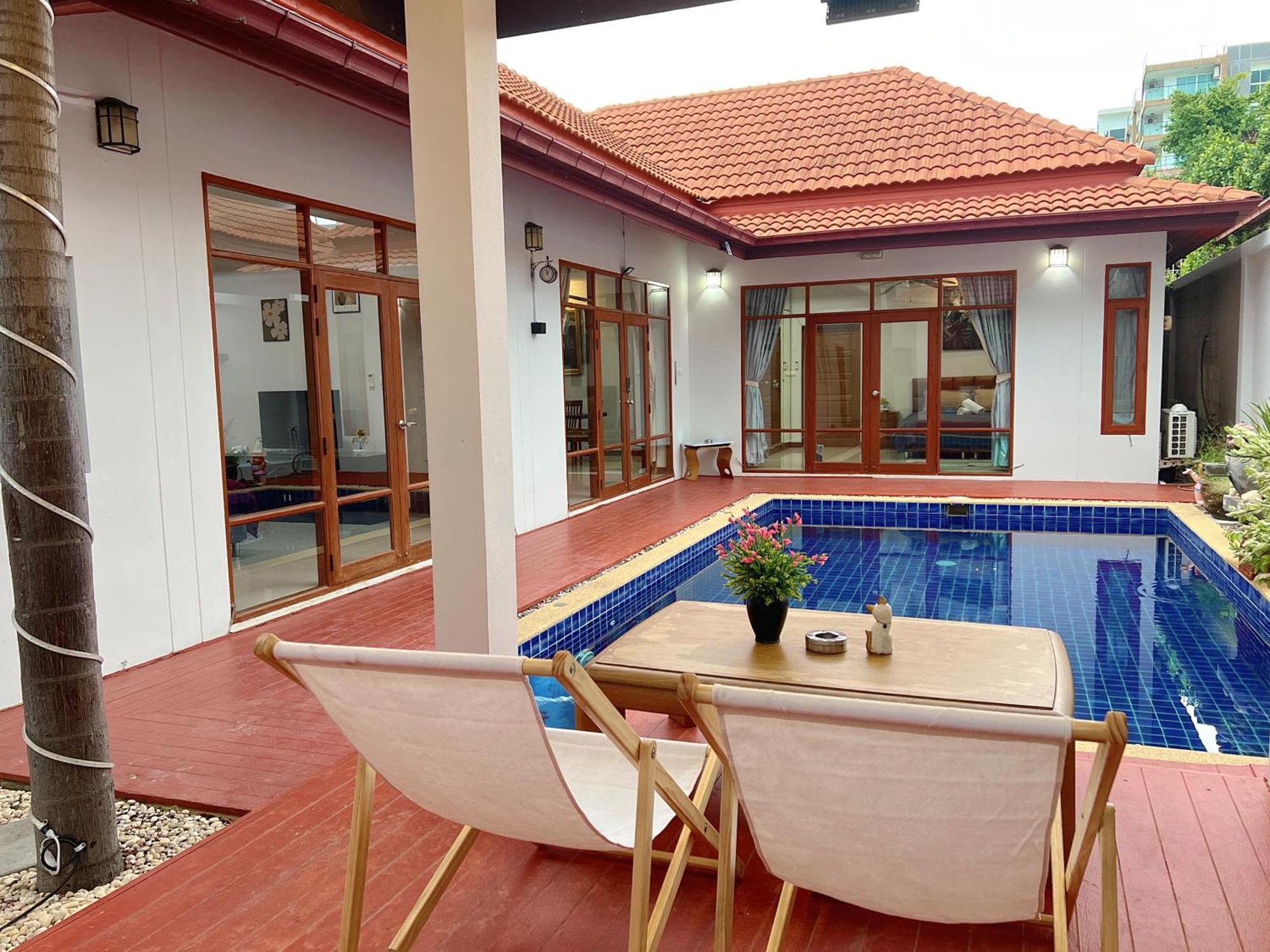Gusvana Pool Villa