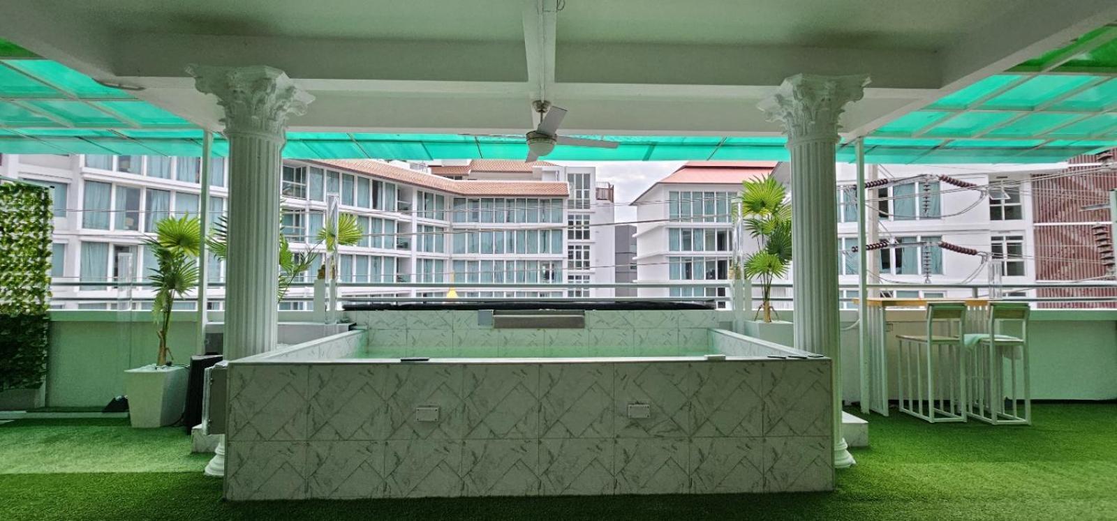 Xcess Aparthotel Pattaya