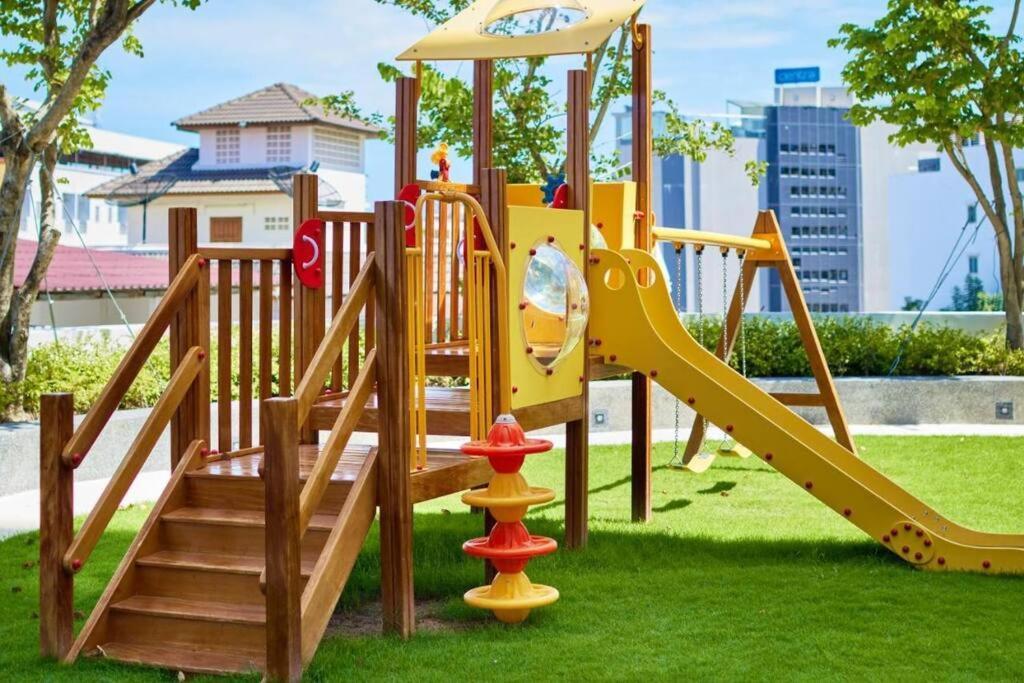 Sea View 2 Bed At Great Location