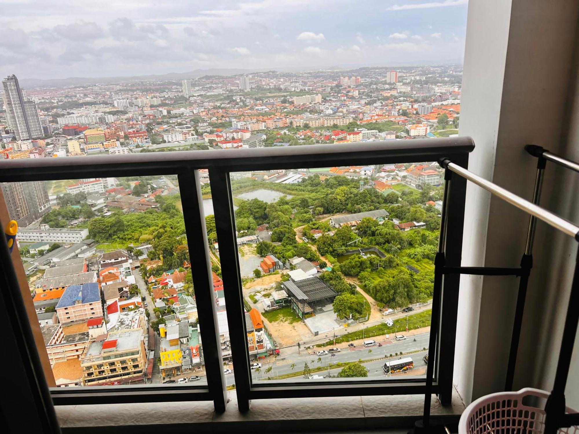 1br Walking Street