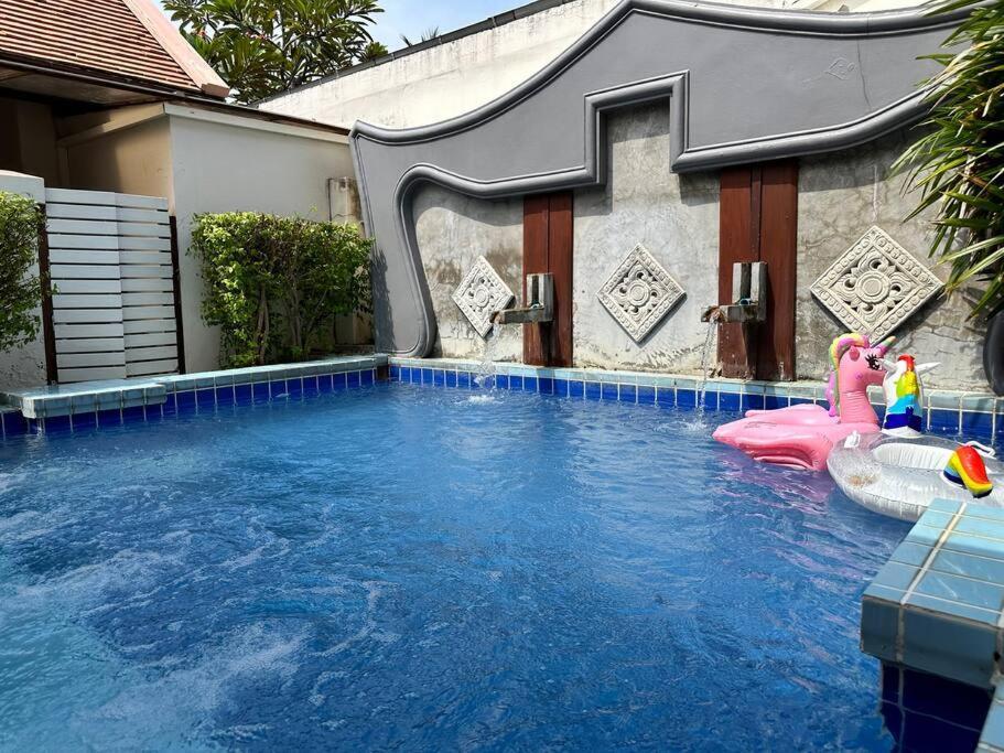 Thaiba Lipool * Pattaya