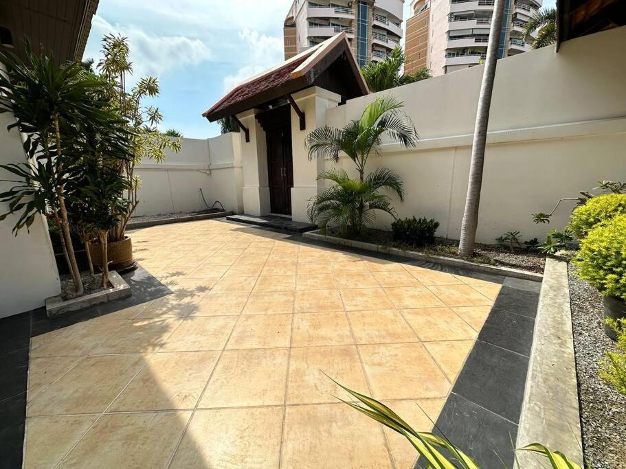 Thaiba Lipool * Pattaya