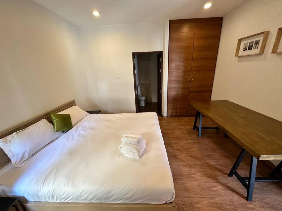 Thaiba Lipool Villa *