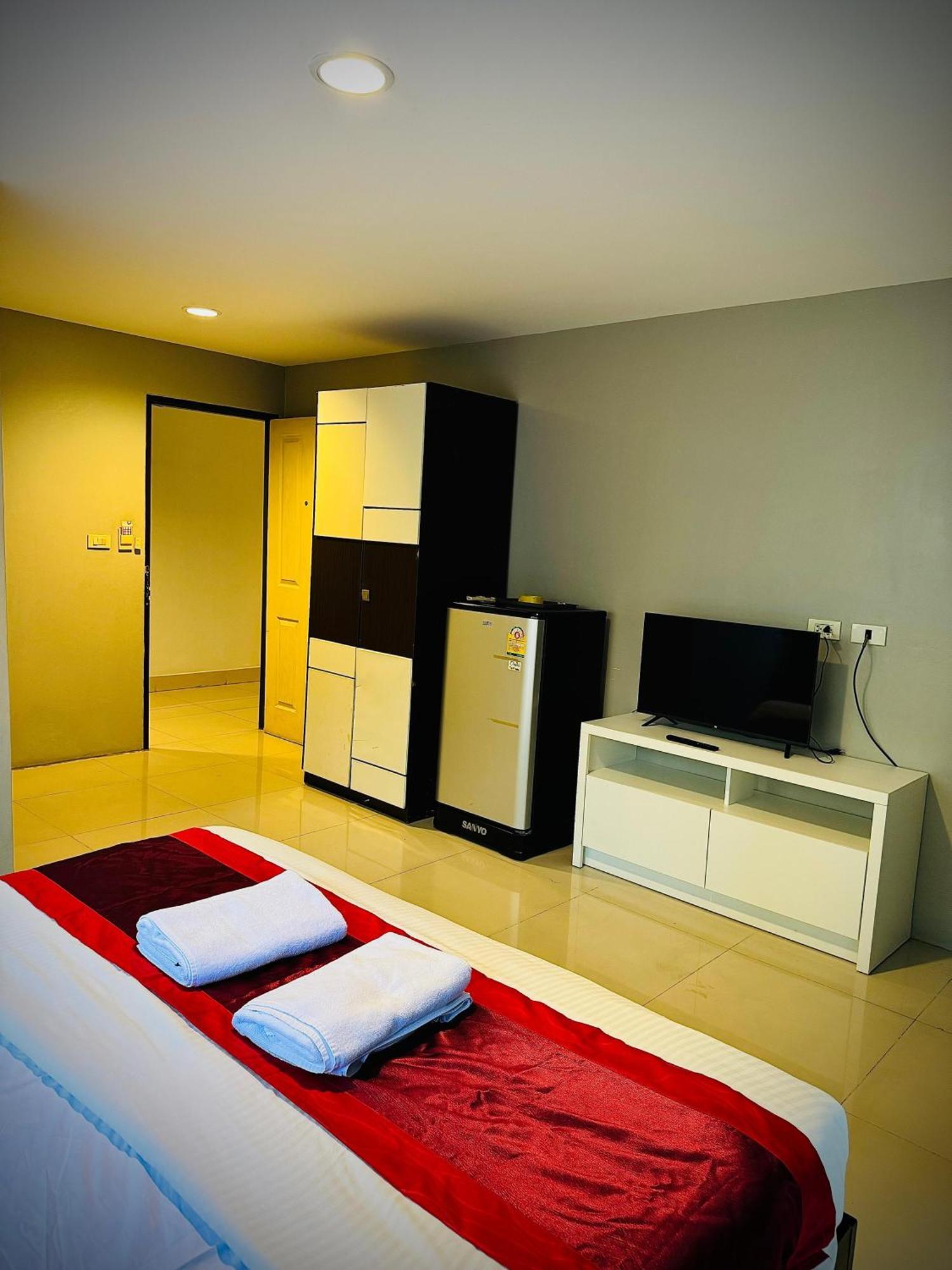 Hotel Vibe Walking Street 3*