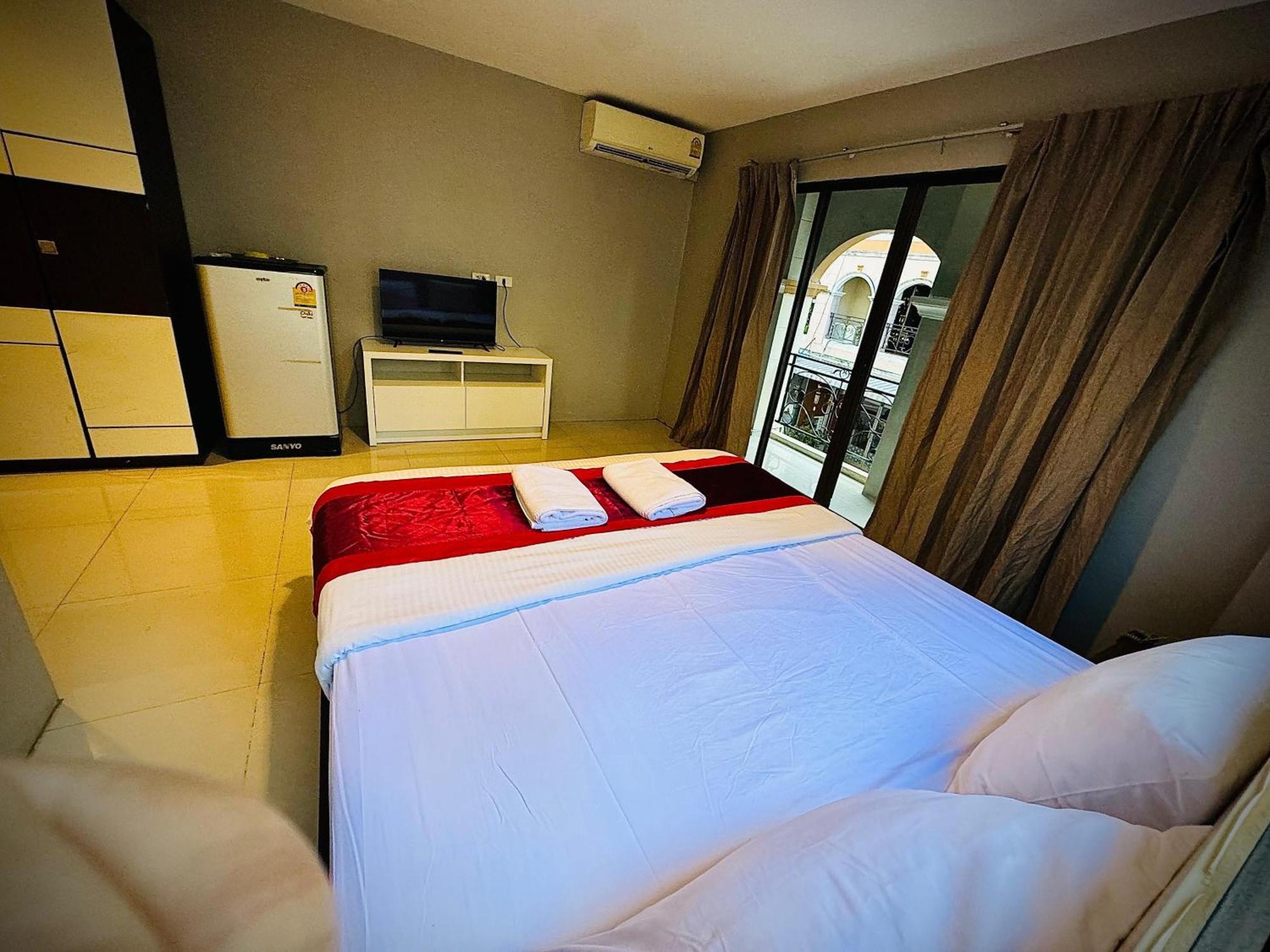 Hotel Vibe Walking Street Pattaya