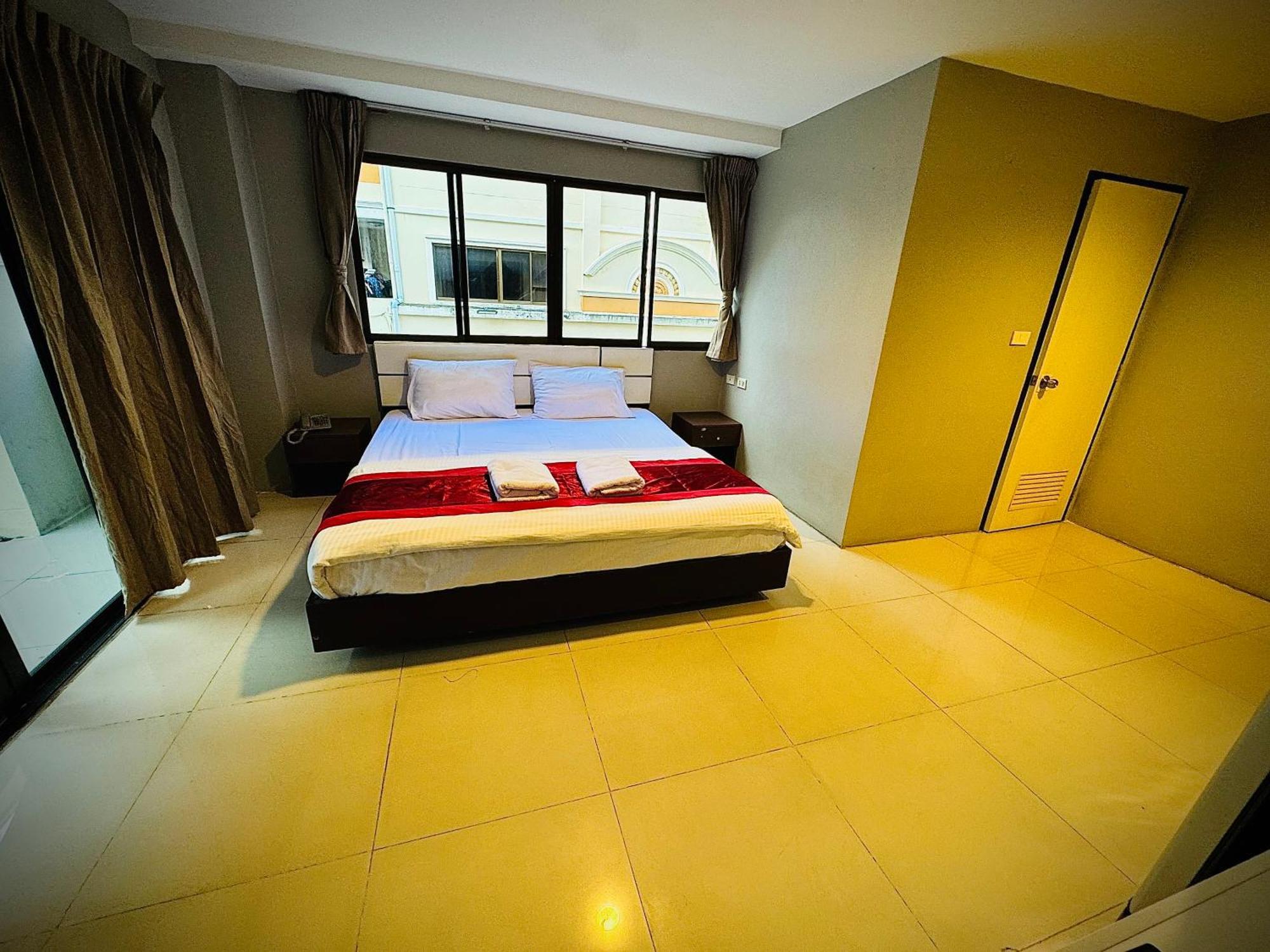 Hotel Vibe Walking Street Pattaya