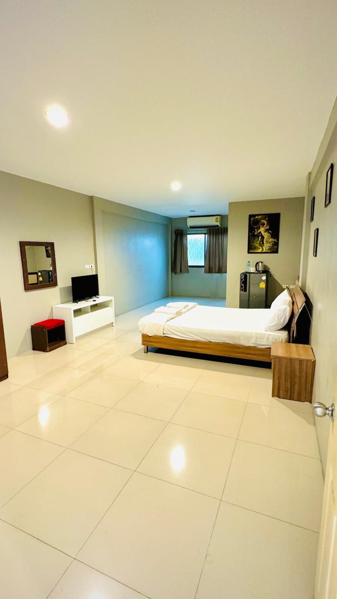 Hotel Vibe Walking Street 3*